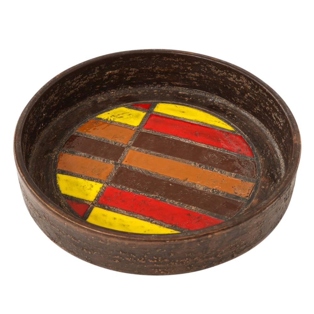 Bitossi ceramic bowl tray Geometric yellow red brown, Italy, 1960s. Large ceramic low bowl or tray with warm earth-tone pallet.