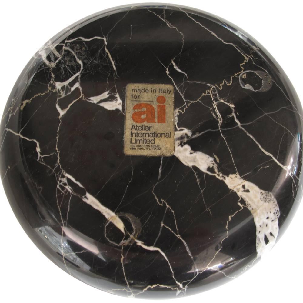 Sergio Asti Marmorschale für Atelier International Limited Signiert Italien:: 1970er Jahre (Gegossen)