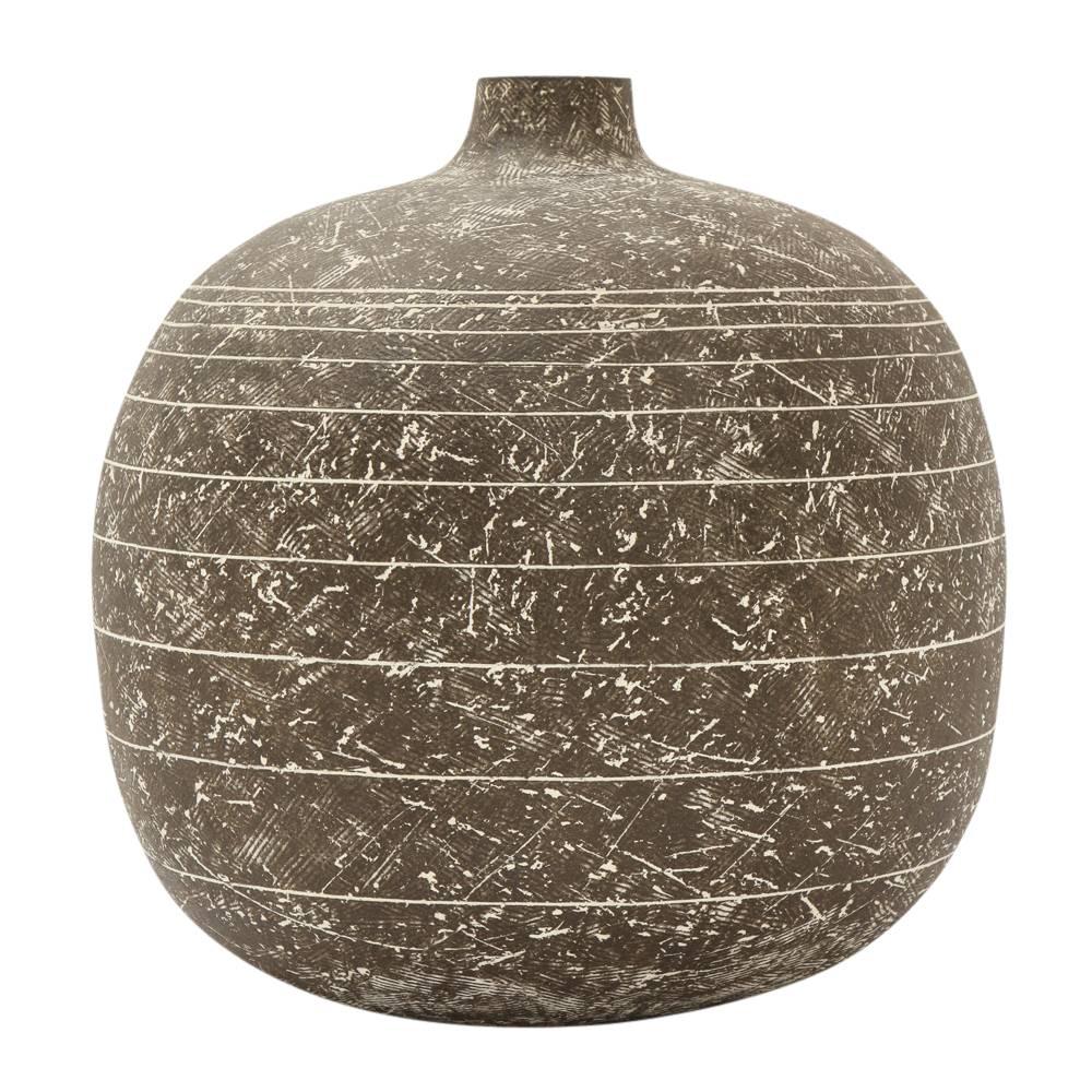 Claude Conover vase ceramic Licil signed. Large hand built stoneware vase with a dark gray black matte glaze with flecks of white. It is decorated with hatching and scratching patterns and a series of incised horizontal lines around the body. Sold