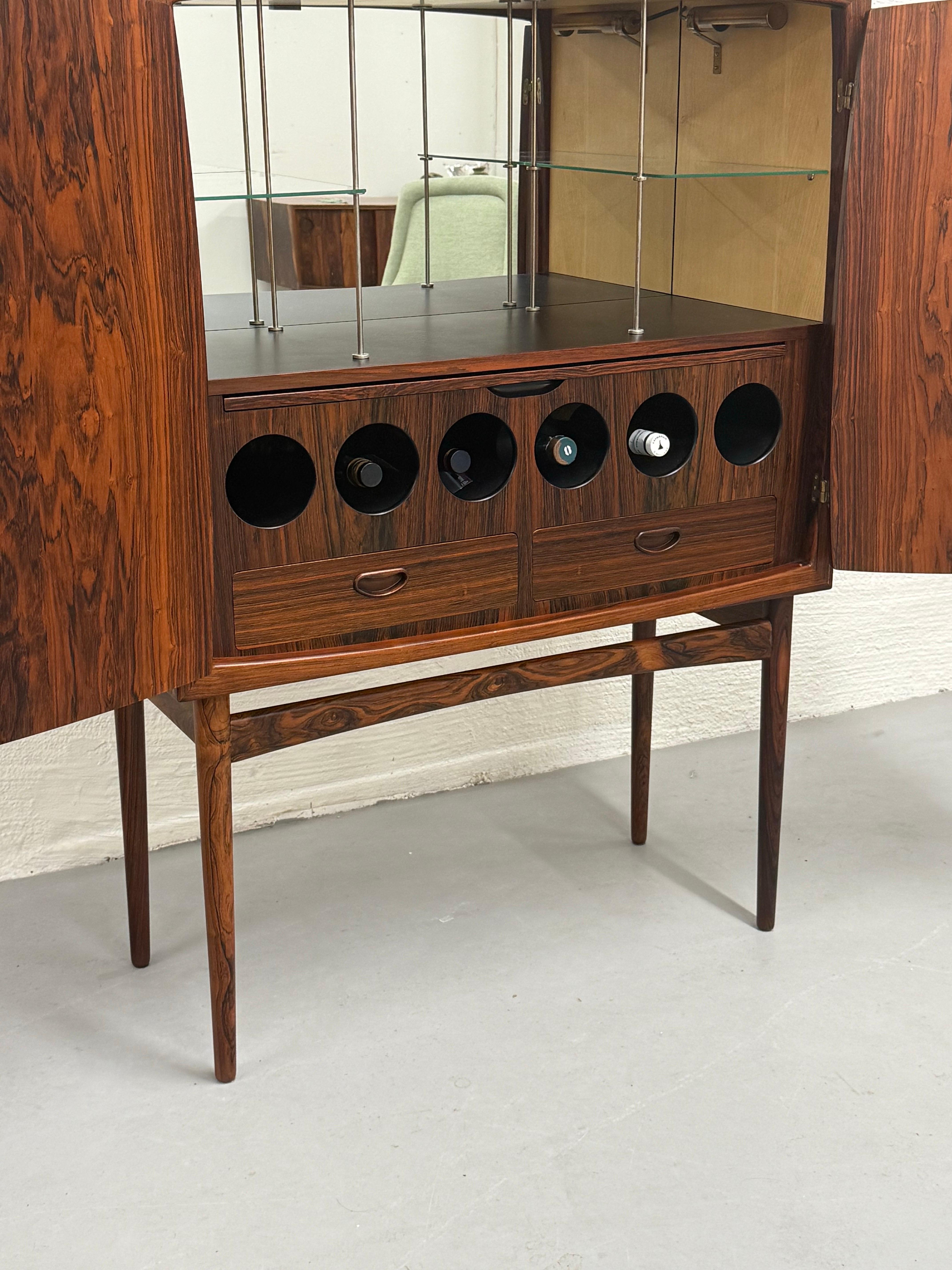 Cabinet da bar in palissandro di Torbjørn Afdal, Norvegia 1960 13