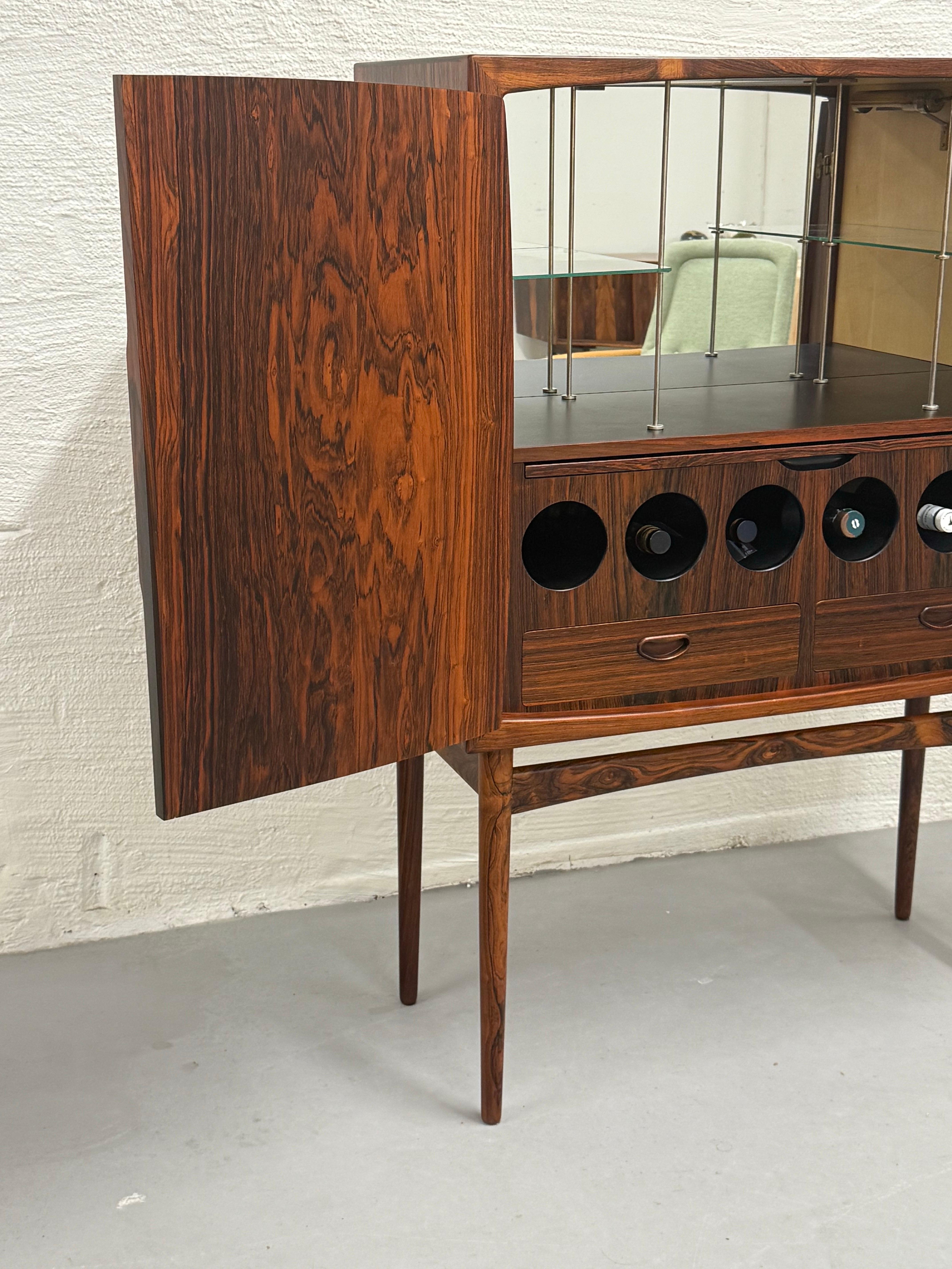 Cabinet da bar in palissandro di Torbjørn Afdal, Norvegia 1960 12