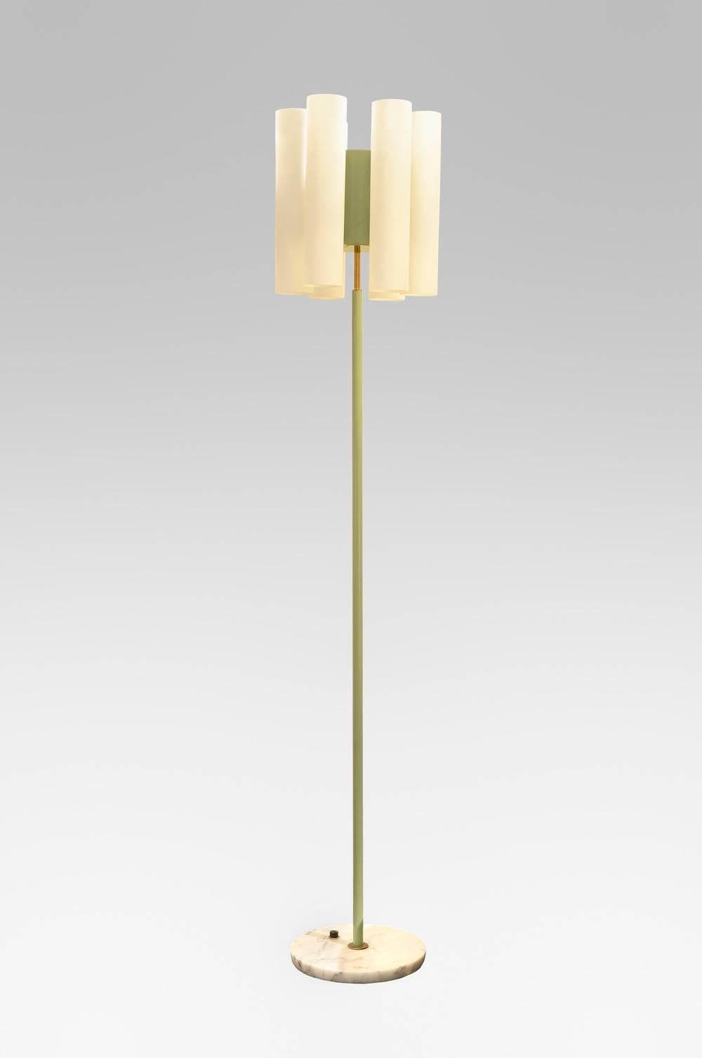 Elegant floor lamp by Stilnovo,

circa 1950,
Italy.

Almond green patinated metal.
Base in marble.
Six sconces frosted white glass.

Measures: H. 170 cm.
Diameter base 30 cm.
Top diameter 35 cm.

 
