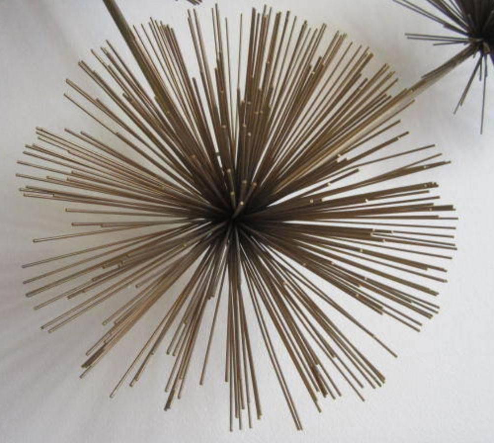 Iconic wall sculpture by Curtis Jere,
circa 1970, USA.
Five brass sea urchins of different sizes.
Welded patinated metal.
In good condition.