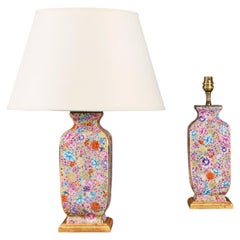 Une paire de vases à fleurs japonais en céramique du XIXe siècle, transformés en lampes