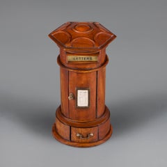 A 20th Century English Edwardian Miniature Oak Postbox
