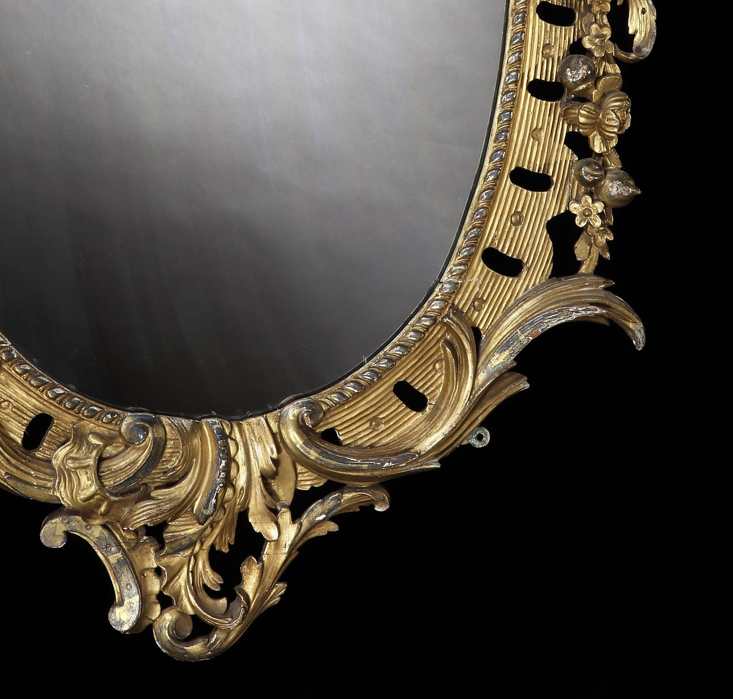 English Fine Mid-19th Century Oval Giltwood Mirror