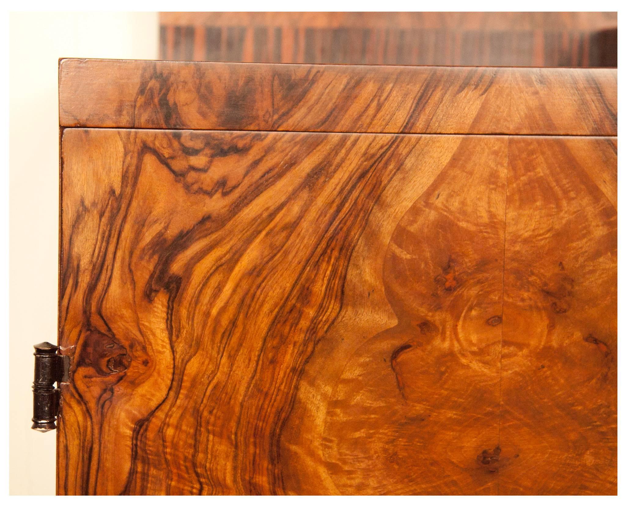 Art Deco Sideboard Credenza Spanish Olive wood and Macassar by 0svaldo Borsani  1