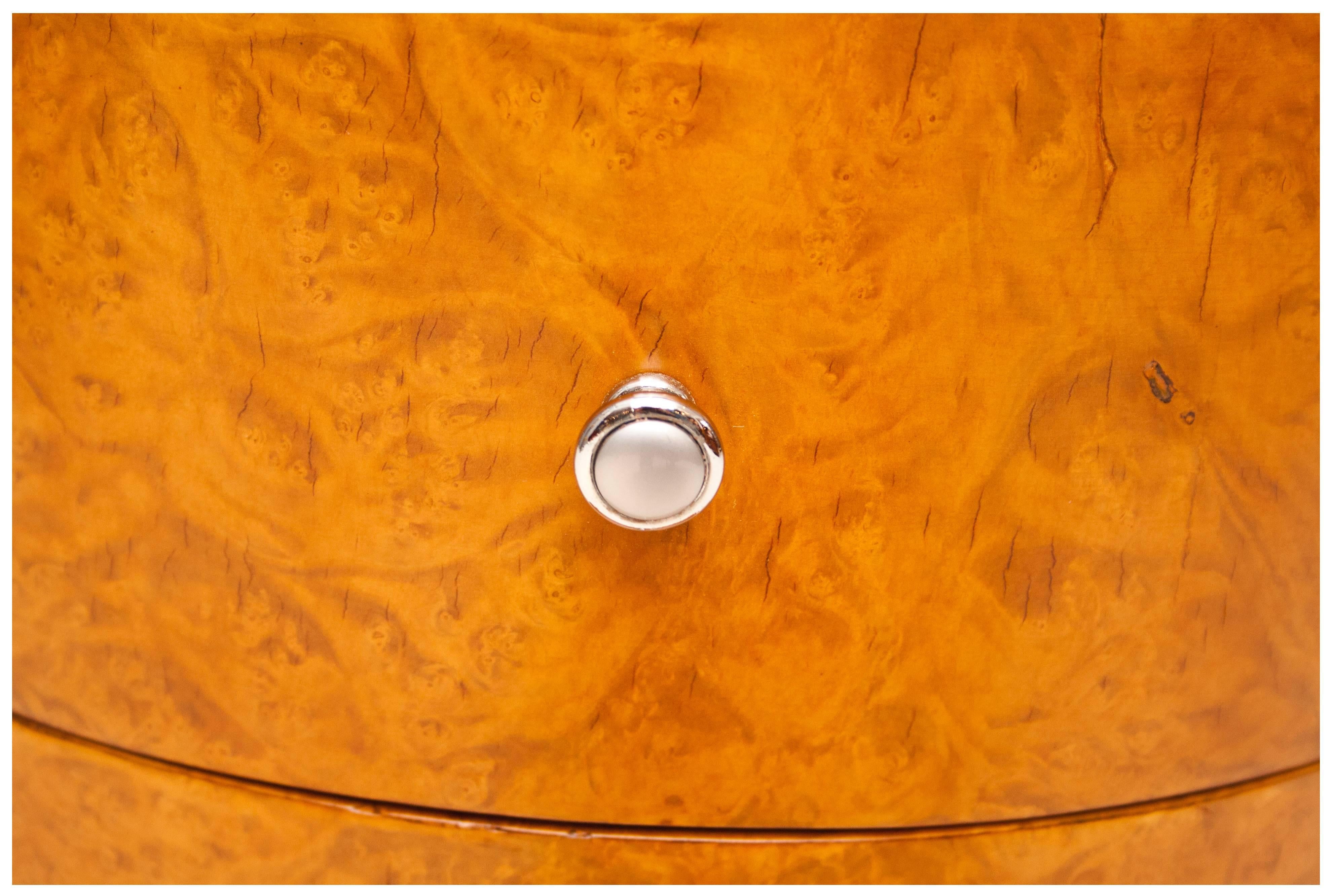 Art Deco Side Table Nightstand in Bird's-Eye Maple In Good Condition In London, GB