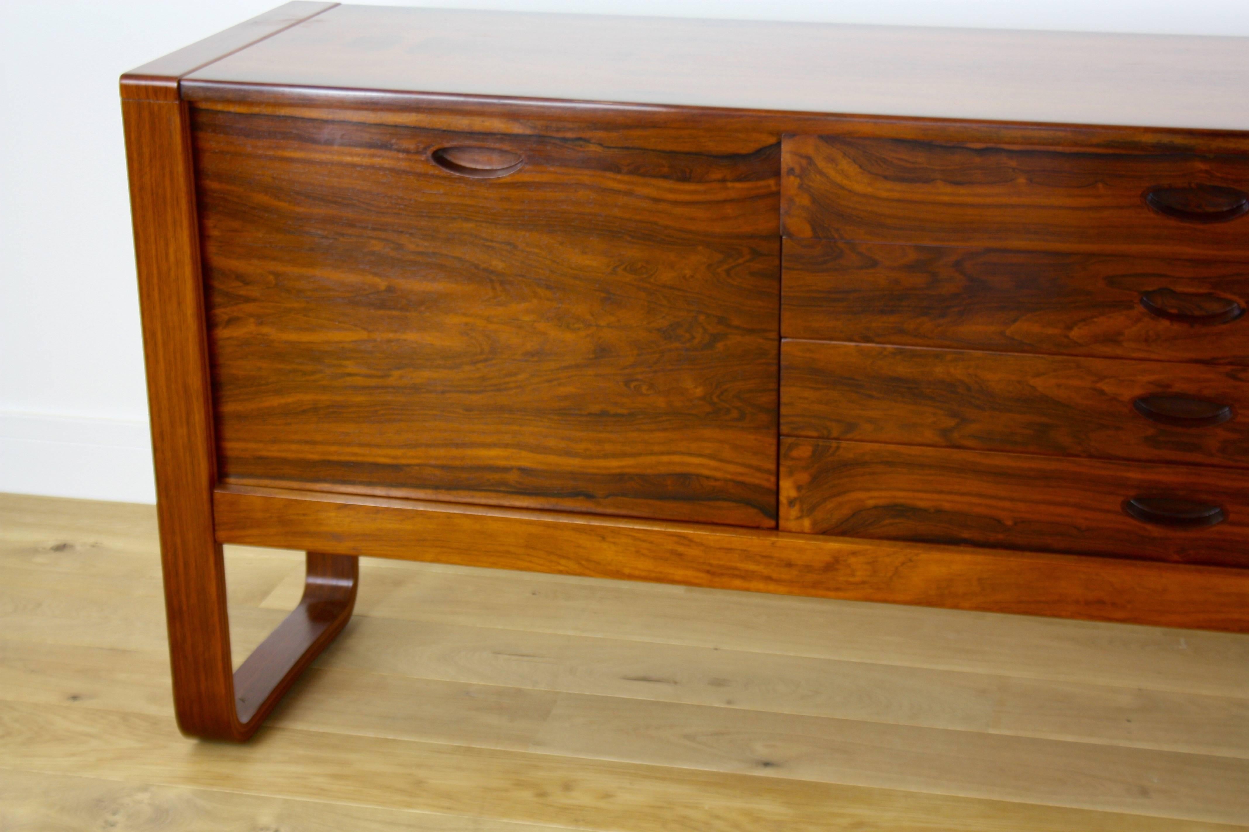 Great Britain (UK) Uniflex Mid-Century Modern Design Rosewood Sideboard Credenza with Bentwood Leg