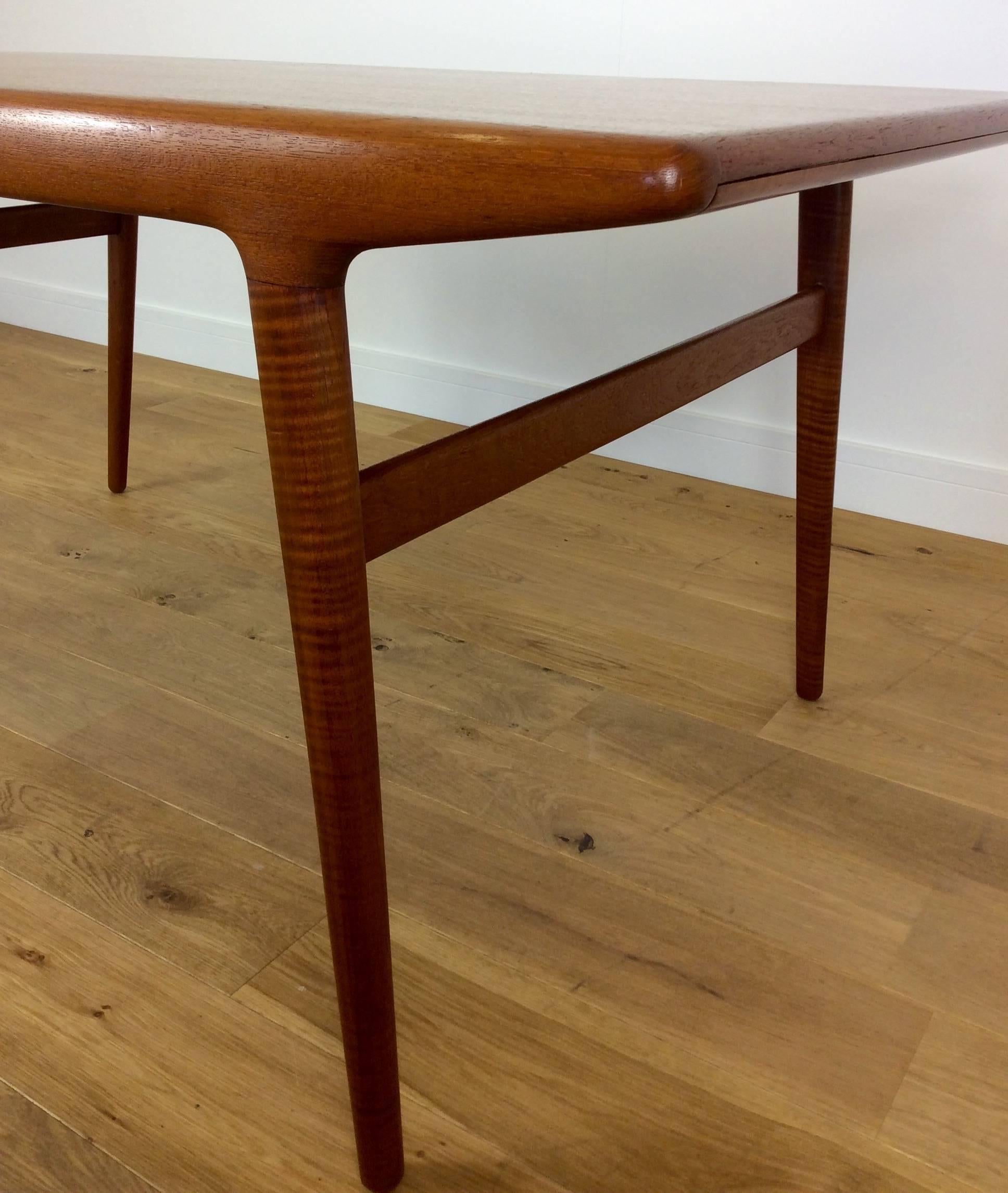 Mid-Century Dining Set by Niels Otto Møller In Excellent Condition In London, GB