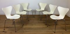 Fritz Hansen Dining Table and Chairs by Arne Jacobsen