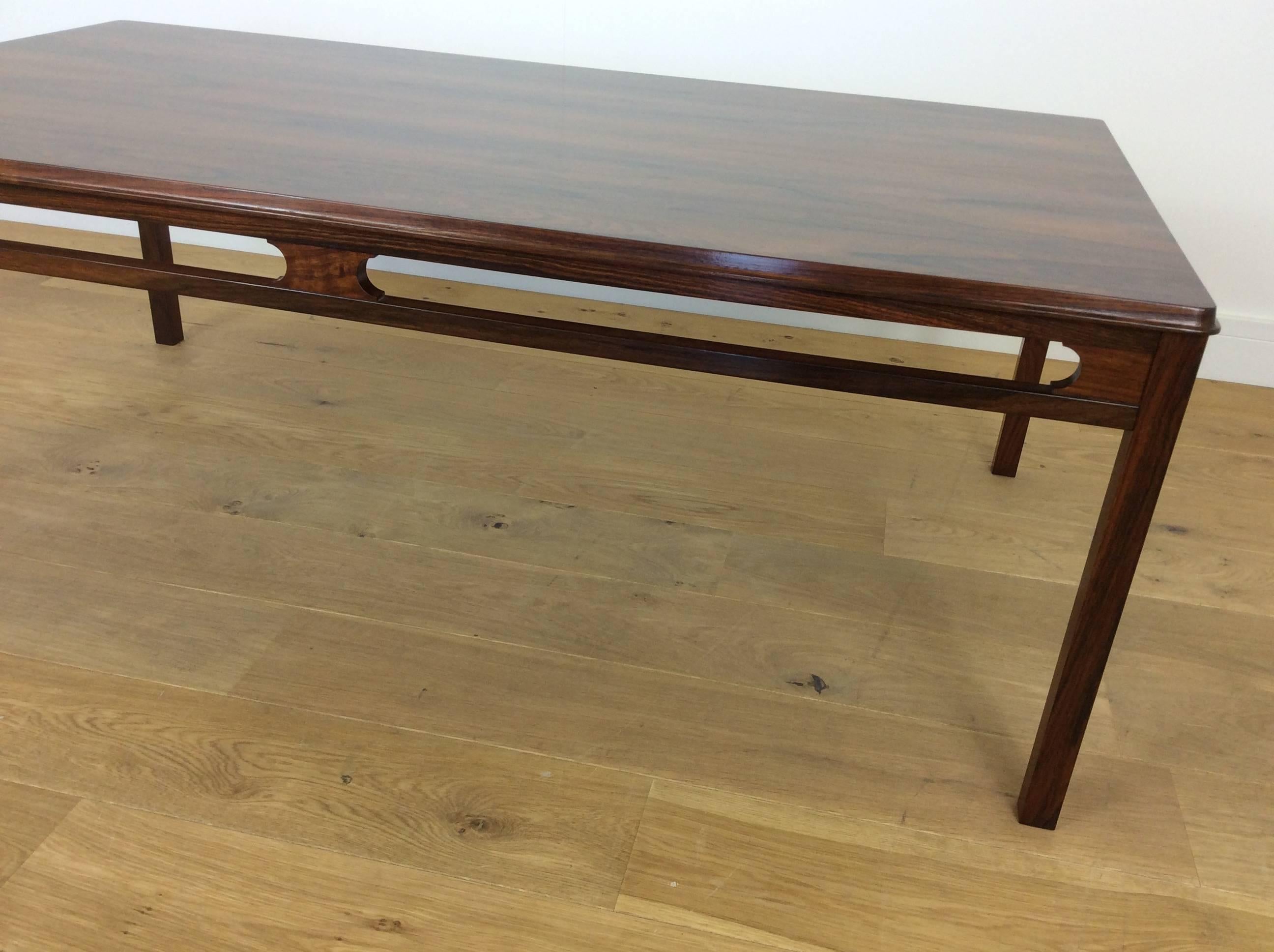 Arne Halvorsen rosewood table
Mid-Century rosewood occasional table, centre table.
Beautifully designed low rosewood centre table.
Designed by Arne Halvorsen, Produced by renowned cabinet makers Ramus Solberg
Measures: 52 cm H, 146 cm W, 81 cm