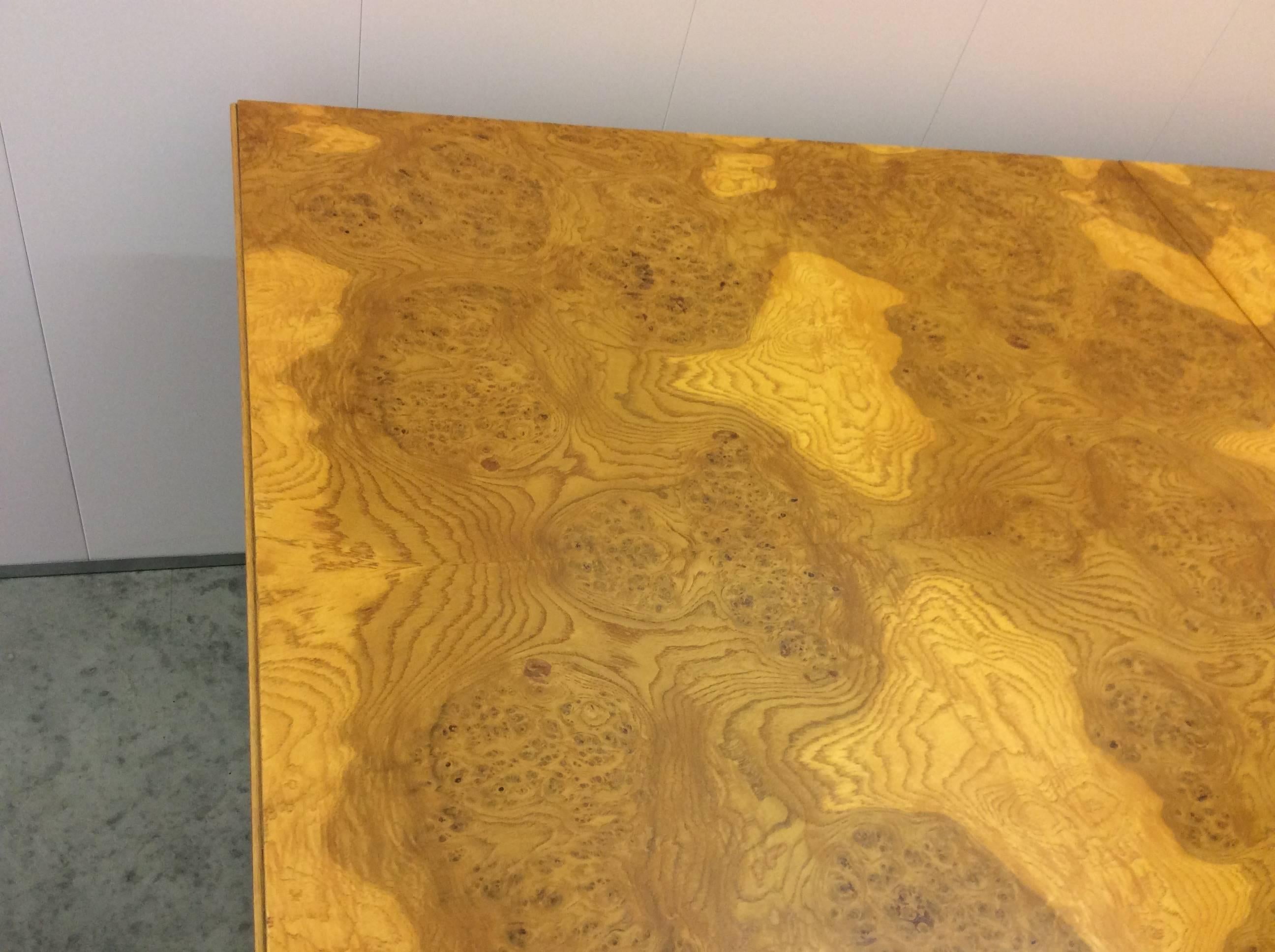 Mid-20th Century Extendable Dining Table In Good Condition For Sale In London, GB