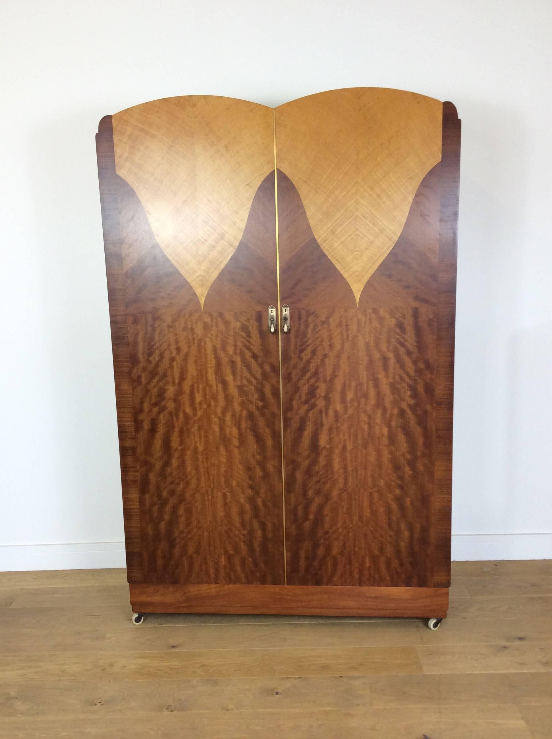 Mid-20th Century Art Deco Bedroom Set in Satin Maple by Maple & Co.