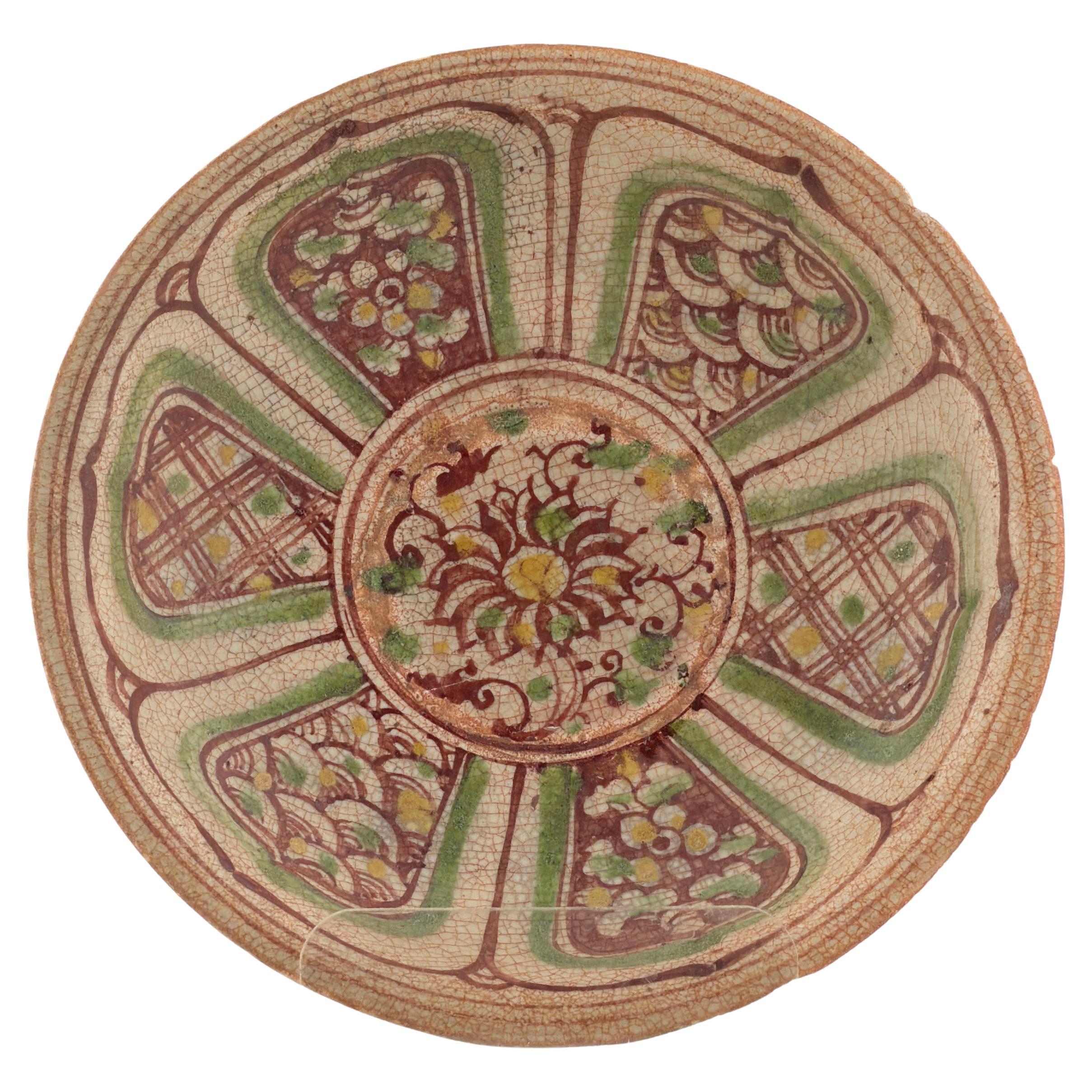 Persian-style Annamese stoneware, late 15th century, Le dynasty For Sale