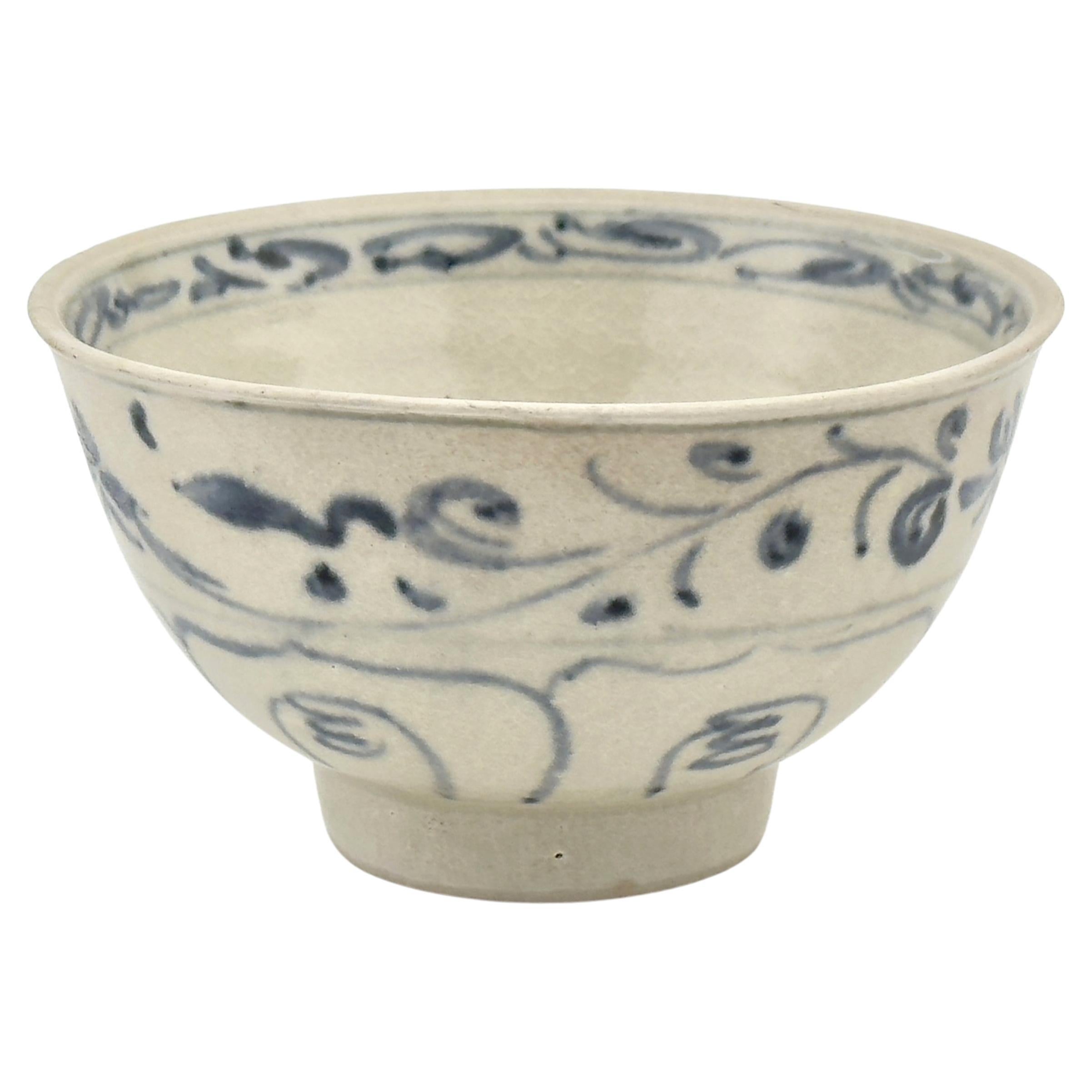 Vietnamese Blue And White Bowl Circa 15th Century For Sale