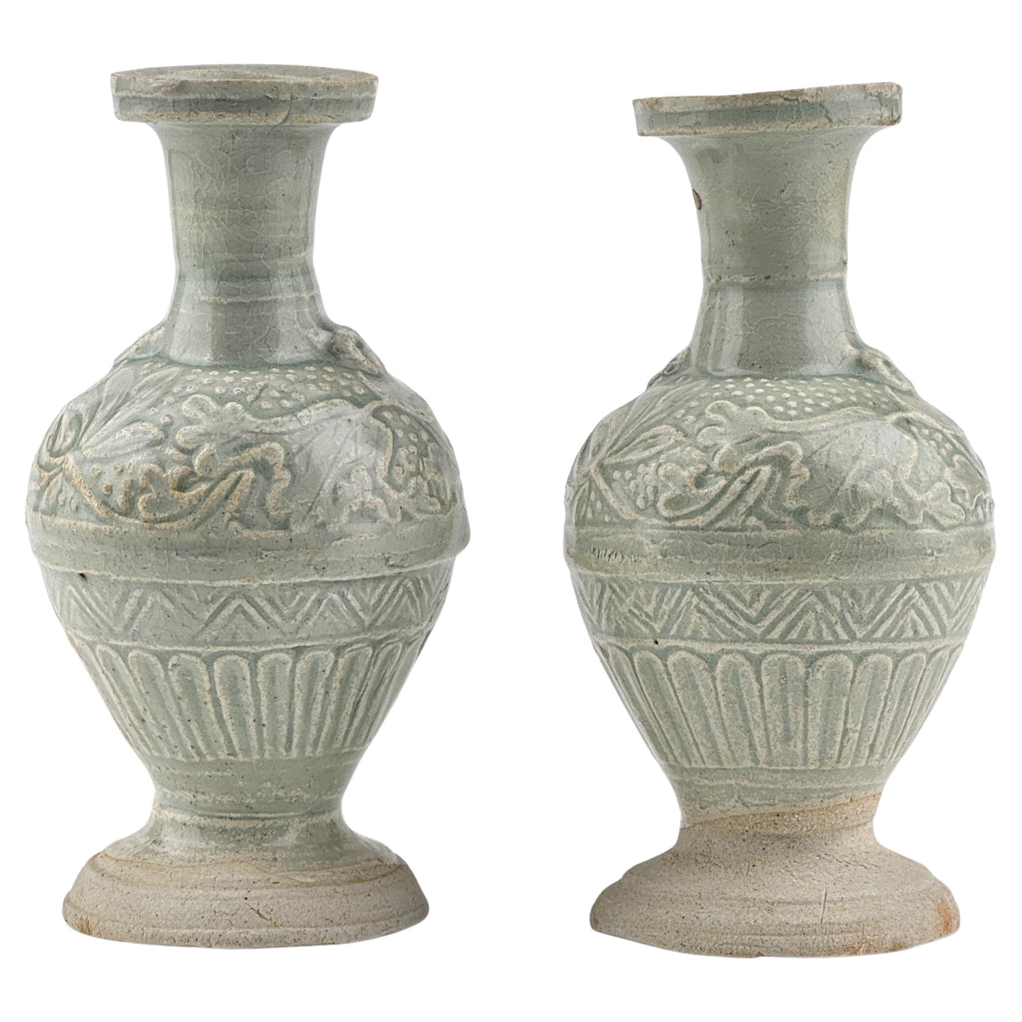 Two white ware vases with flower design, Yuan Dynasty, 14th century For Sale