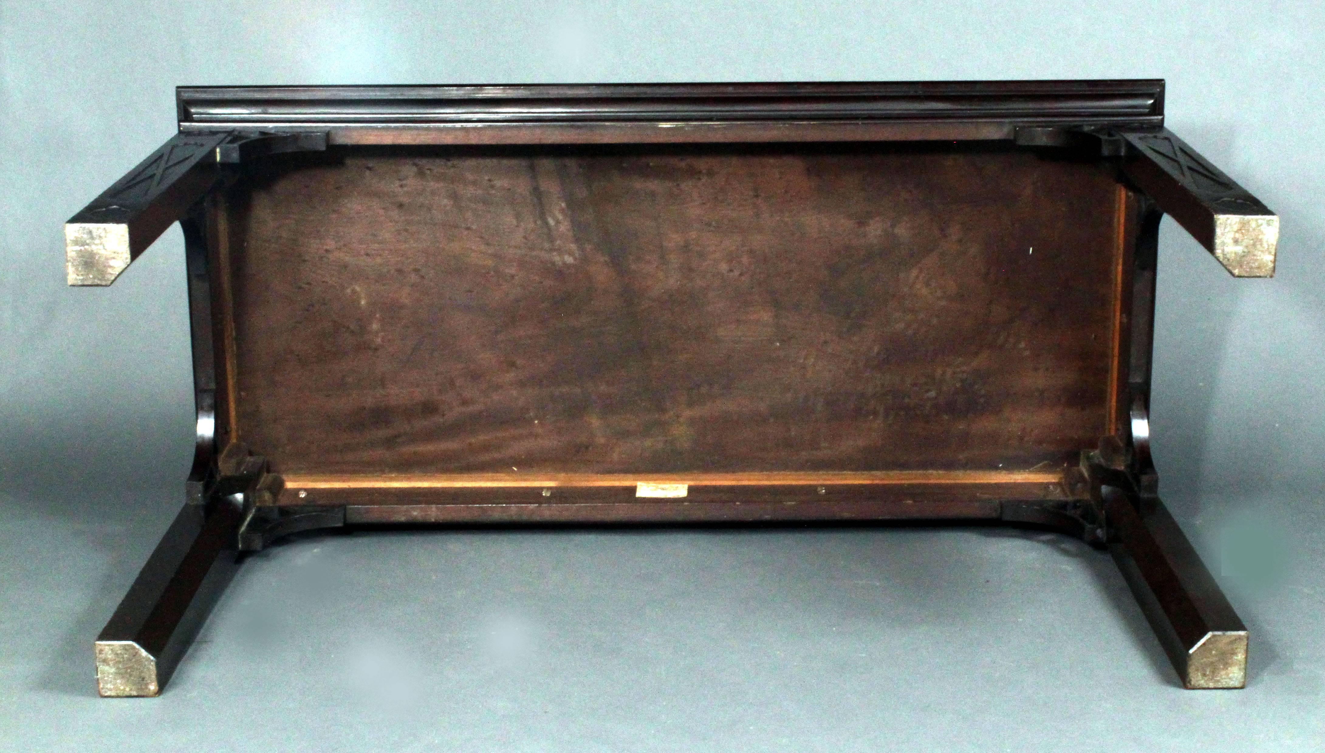 Antique Chippendale Side Table by Butler of Dublin In Good Condition For Sale In Bradford-on-Avon, Wiltshire