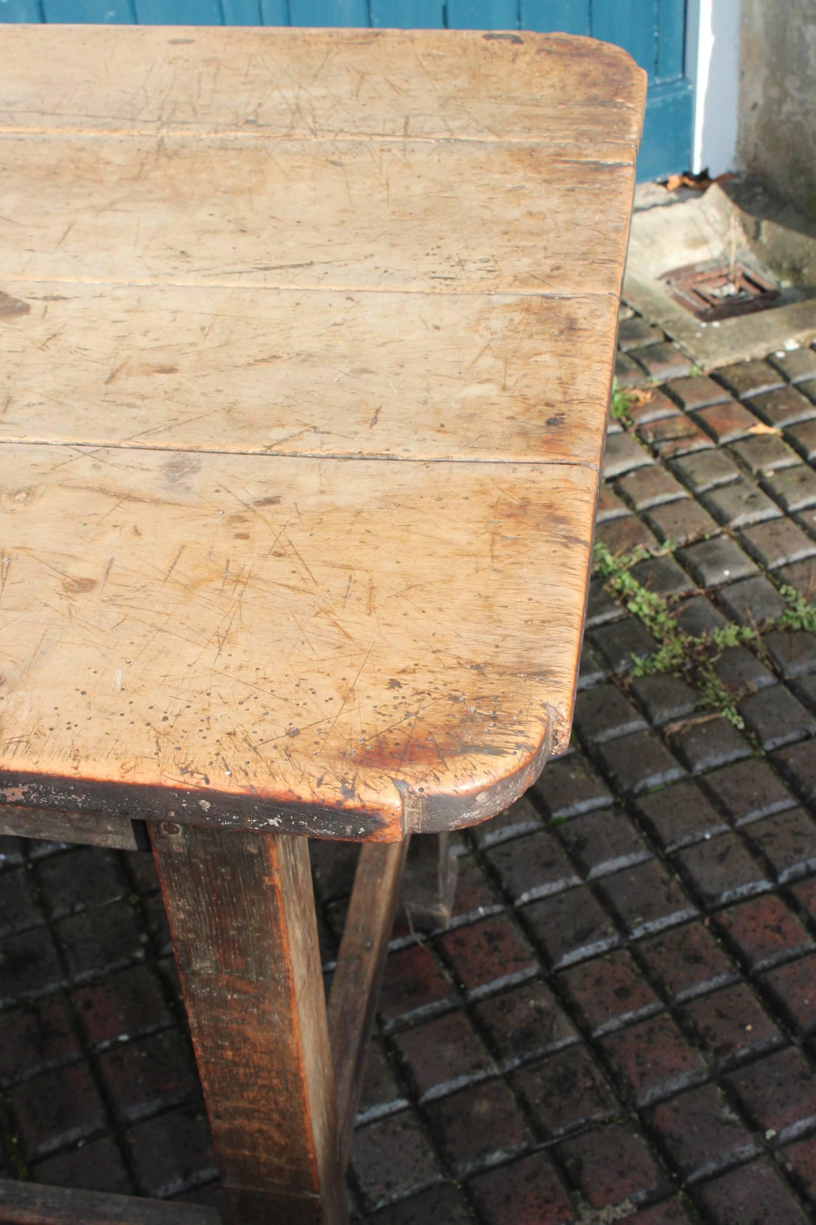 Primitive Fruitwood and Oak Table In Good Condition In Bradford-on-Avon, Wiltshire