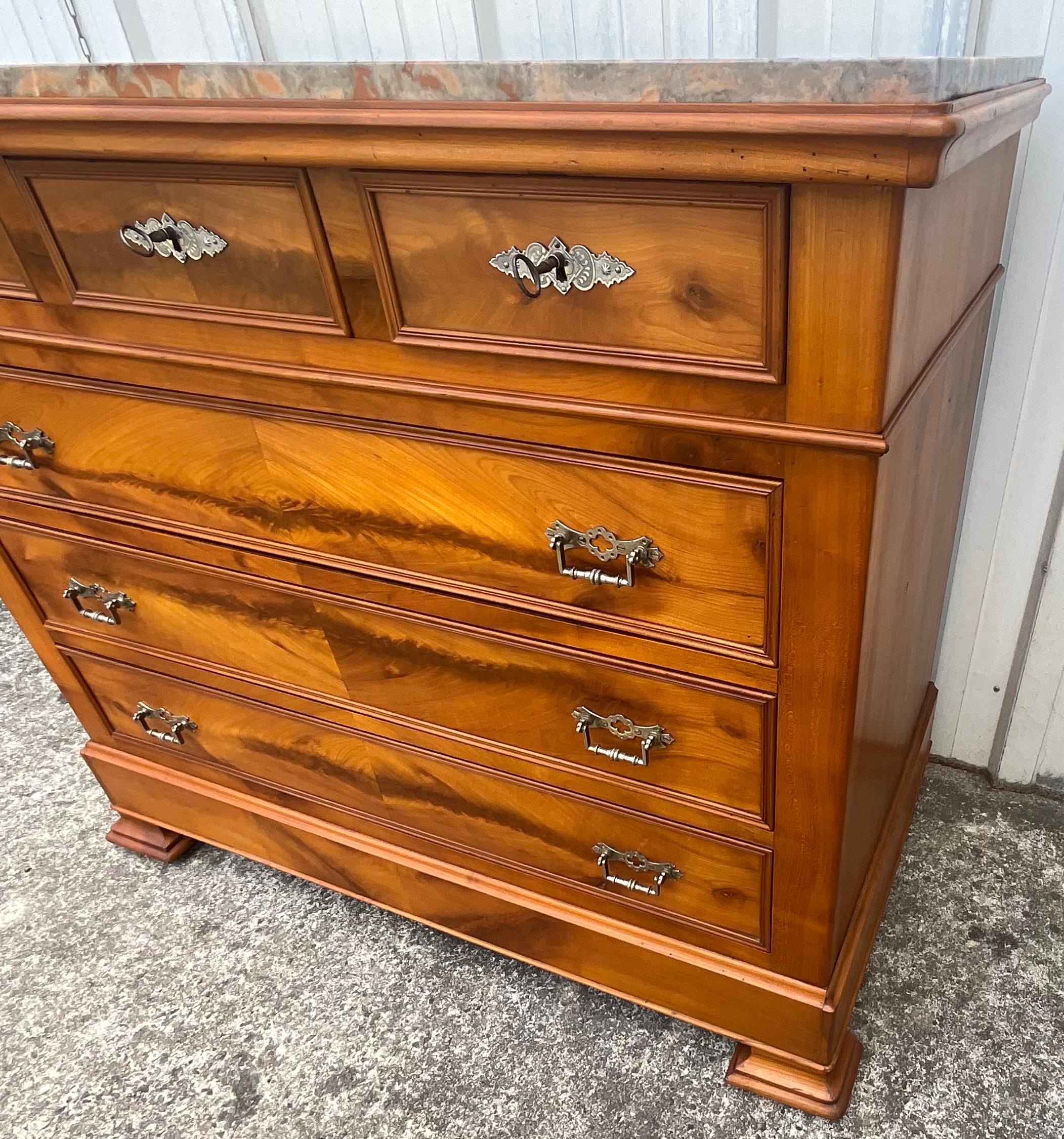 Louis-Philippe Chest of Drawers in Cherry Burl with Marble Top, Circa 1890 For Sale 6