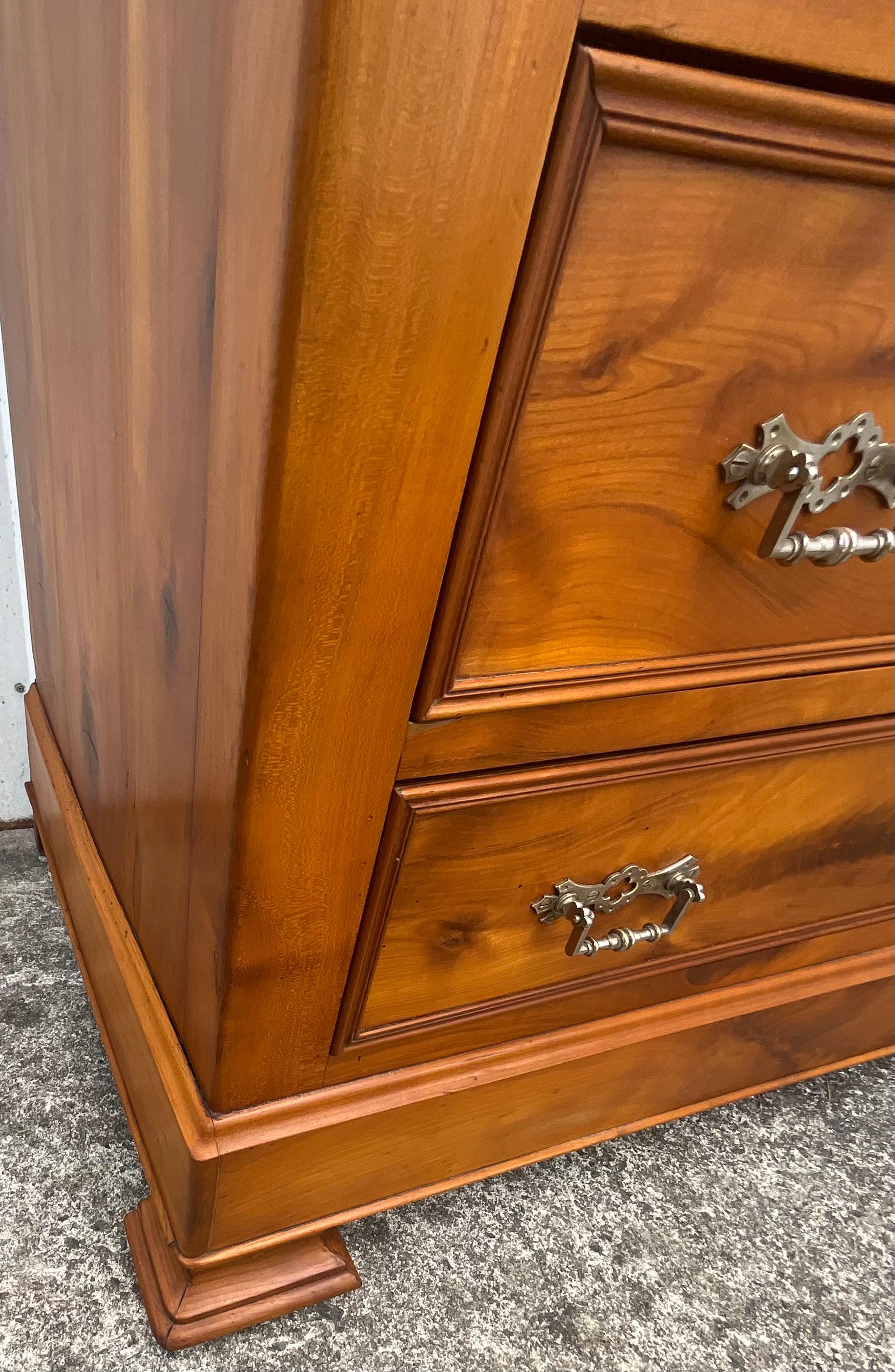 Louis-Philippe Chest of Drawers in Cherry Burl with Marble Top, Circa 1890 For Sale 4