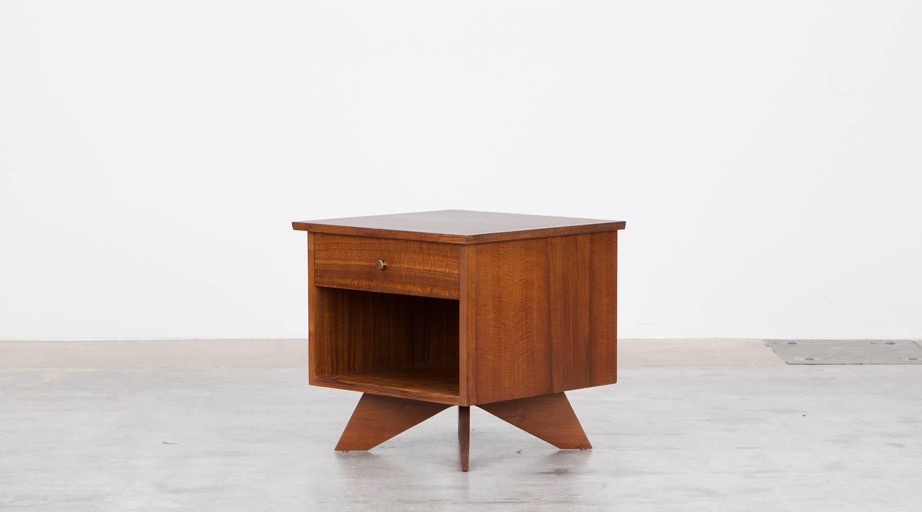 Mid-Century Modern Pair of George Nakashima Nightstands