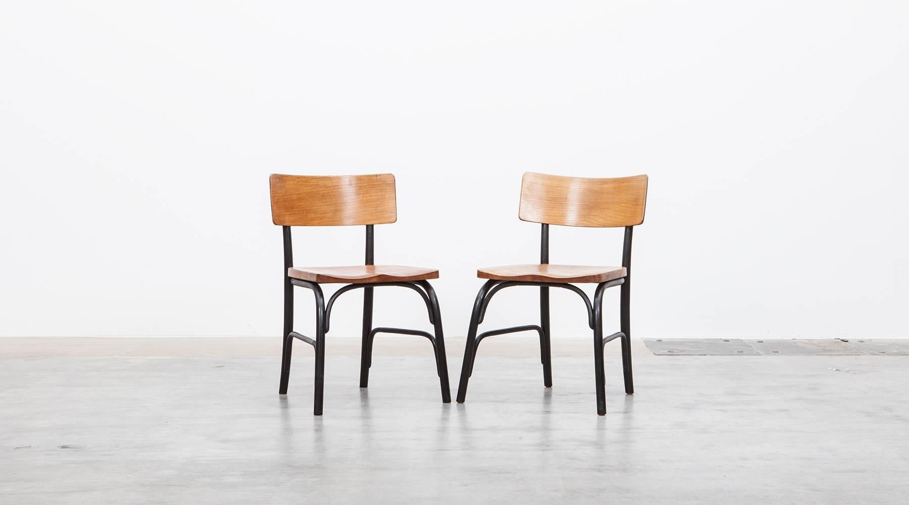 Mid-Century Modern 1930s black bentwood, oak Set of six Side Chairs by Fritz Hansen For Sale