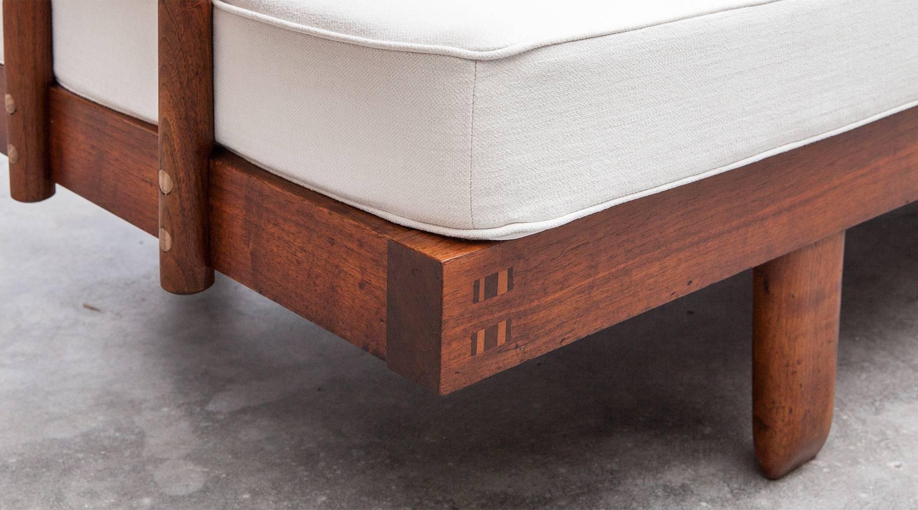 Mid-Century Modern Stunning George Nakashima Sofa 'a'  ** New Upholstery **