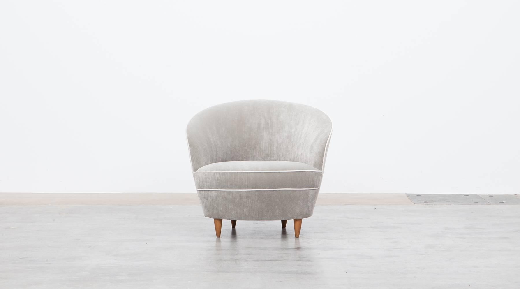 Mid-Century Modern Pair of Mid-Century Italian Lounge Chairs * NEW UPHOLSTERY *