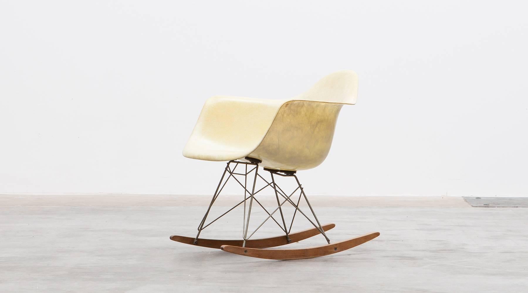 Mid-Century Modern 1948 Parchment Color Fiberglass Shell RAR Rocking Chair by Charles & Ray Eames