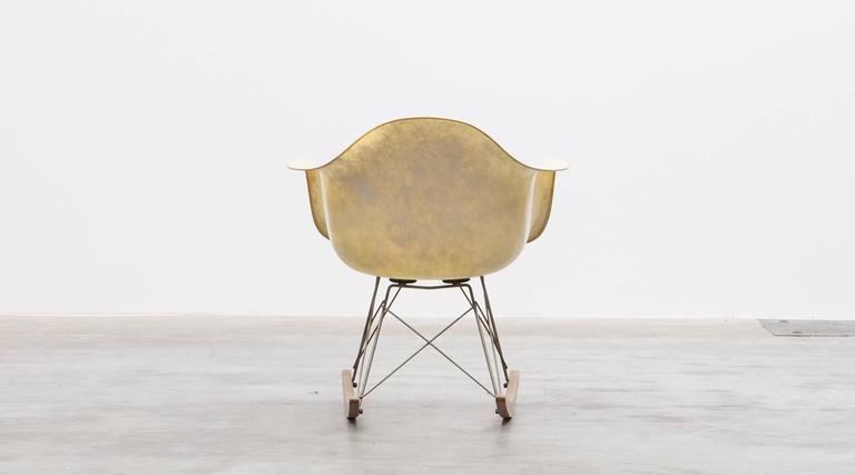 1948 Parchment Color Fiberglass Shell RAR Rocking Chair by Charles & Ray Eames  For Sale 1
