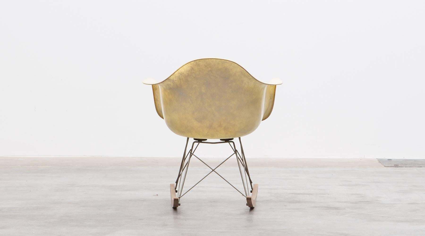 Metal 1948 Parchment Color Fiberglass Shell RAR Rocking Chair by Charles & Ray Eames 