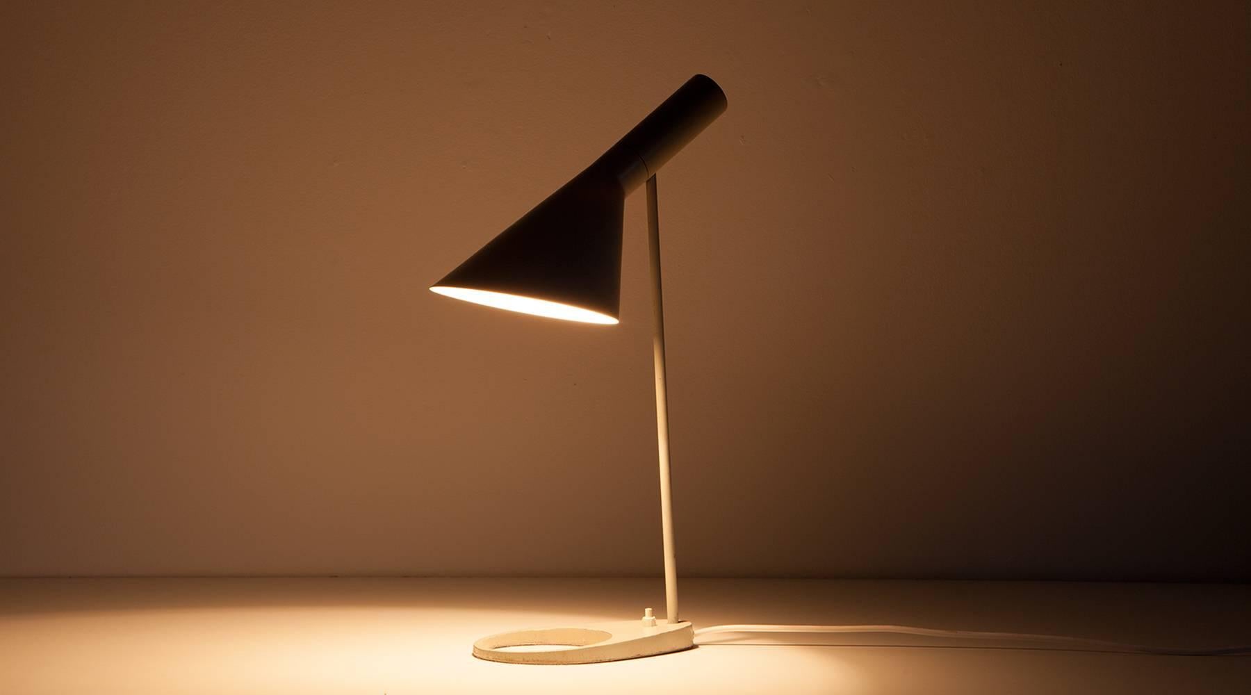 Mid-Century Modern 1950s white Desk Lamp by Arne Jacobsen  For Sale