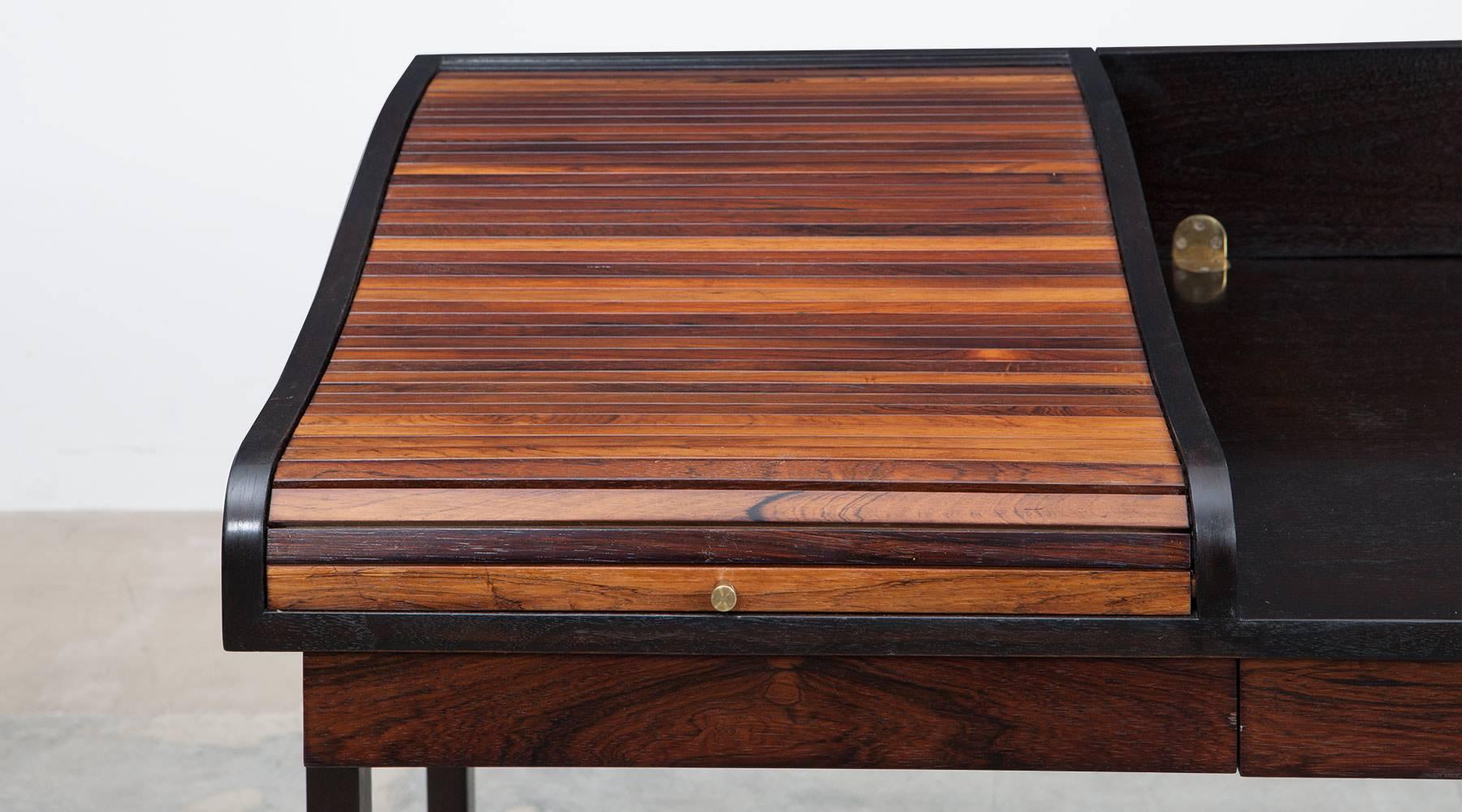Mid-Century Modern 1960´s brown wooden Desk by Edward Wormley 'b' For Sale