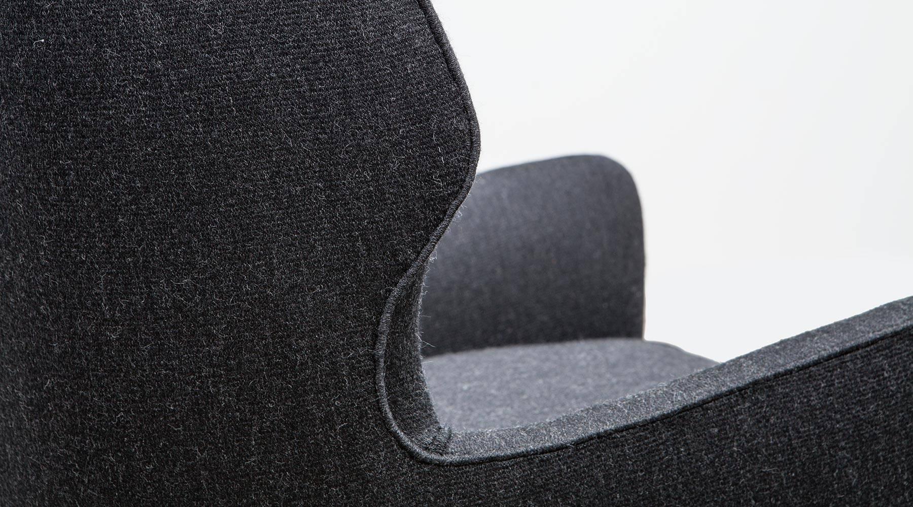 Pair of Gio Ponti Lounge Chairs 'B' 'New Upholstery' 3