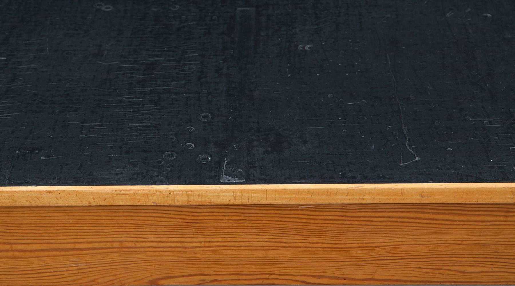 German 1960s Light Wood and Black Linoleum Table by Ferdinand Kramer 'f' For Sale