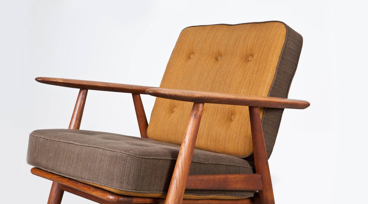 Rare Couple of Hans Wegner Lounge Chairs 2