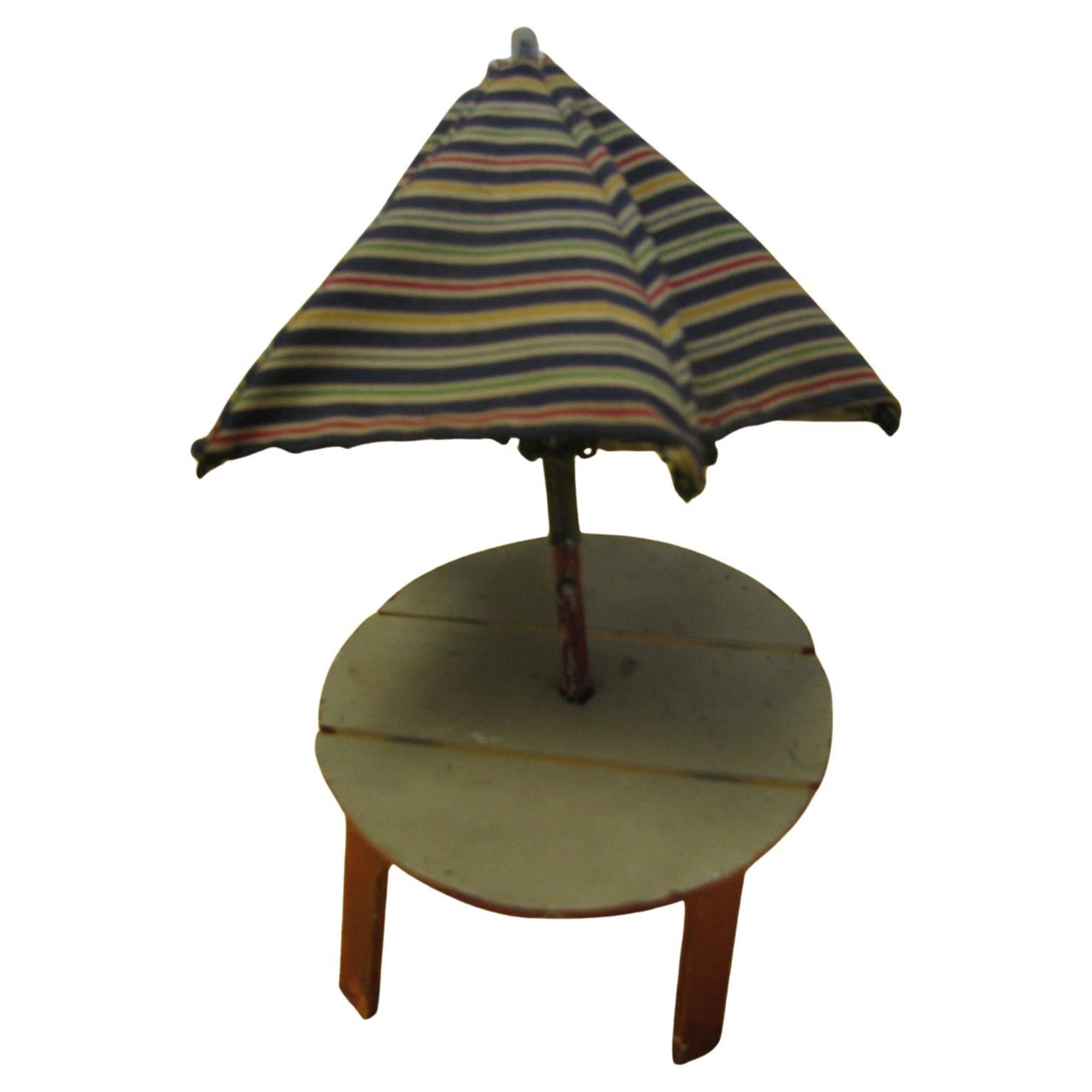 Volkskunst-Adirondack-Stühle mit Tisch und Klappdeckel  Regenschirm (Handgeschnitzt) im Angebot