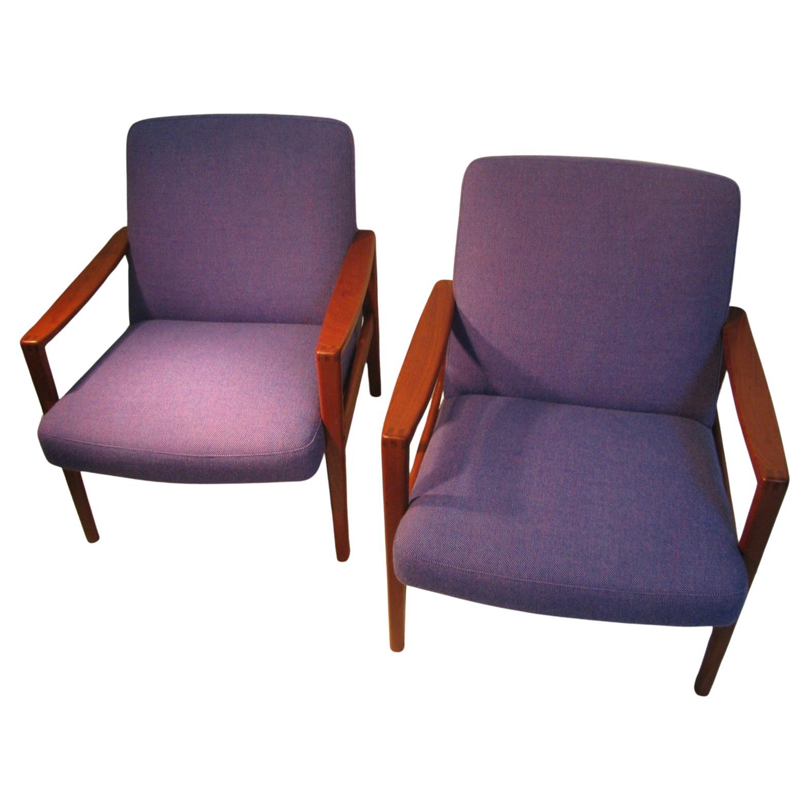 Mid-20th Century Pair of Mid Century Scandinavian Modern Lounge Chairs Ulferts Sweden For Sale