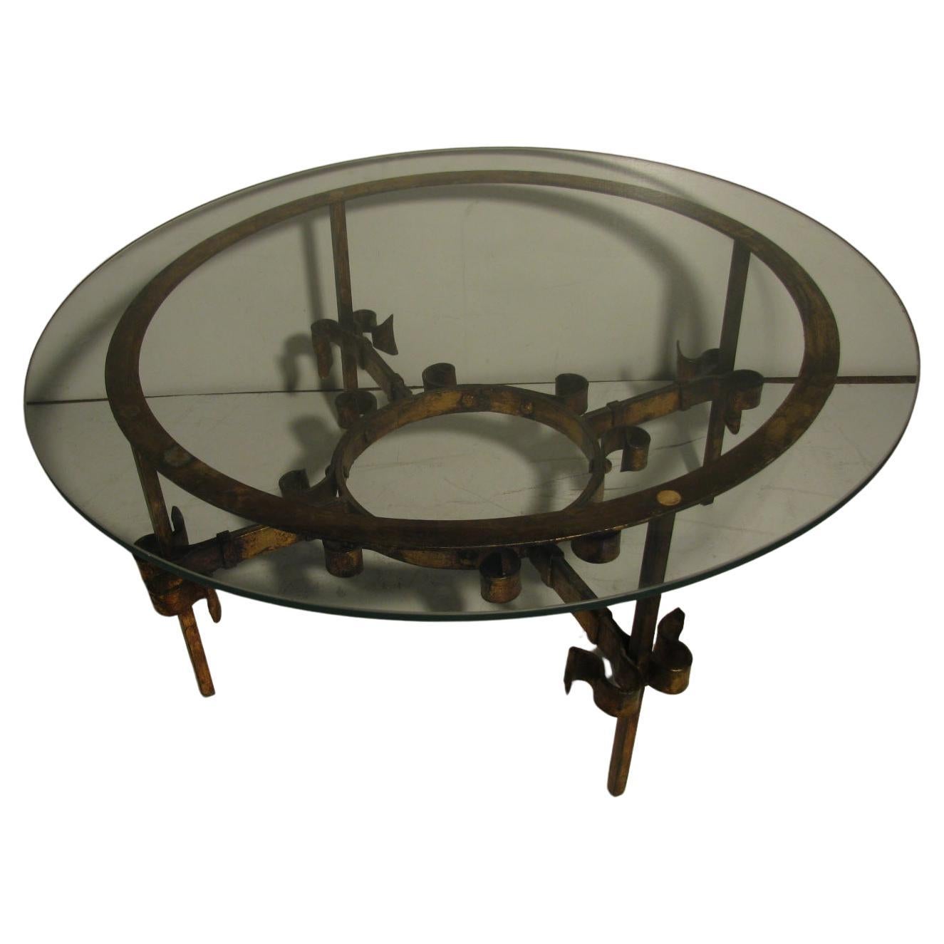 Forgé Table à cocktail en fer doré français de style Hollywood Regency du milieu du siècle dernier en vente