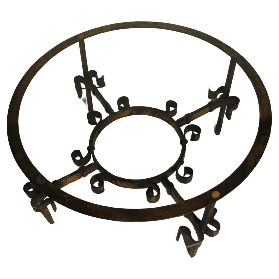 Mid Century Hollywood Regency Gilt French Iron Cocktail Table Renacimiento barroco en venta