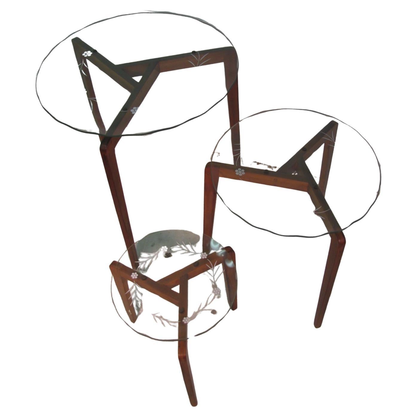 Mid-Century Modern Italienisches Kunstglas Nesting Tables 3 (Radiert) im Angebot