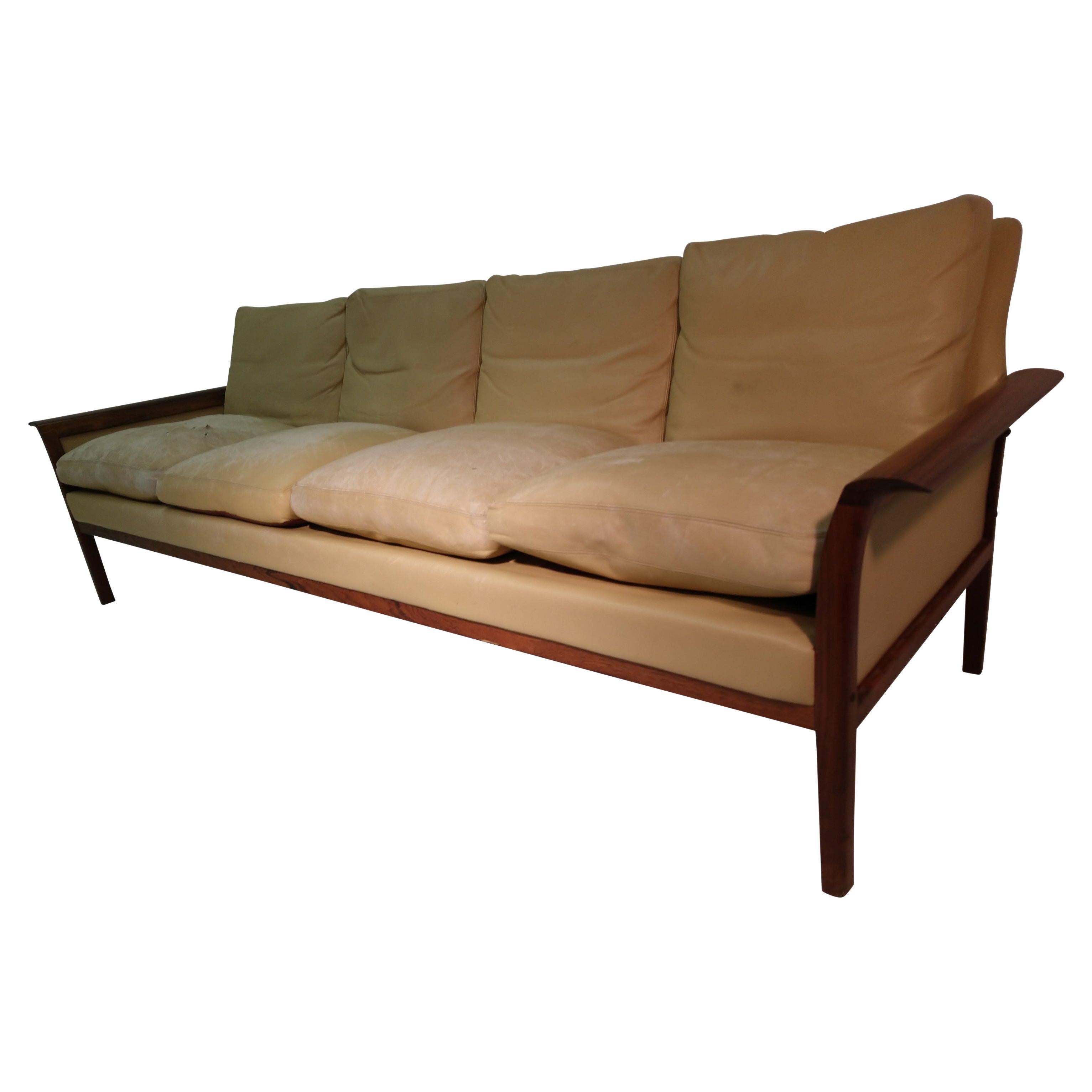 Mid-Century Modern 4-Seat Rosewood & Leather  Sofa Knut Saeter for Vatne Møbler For Sale