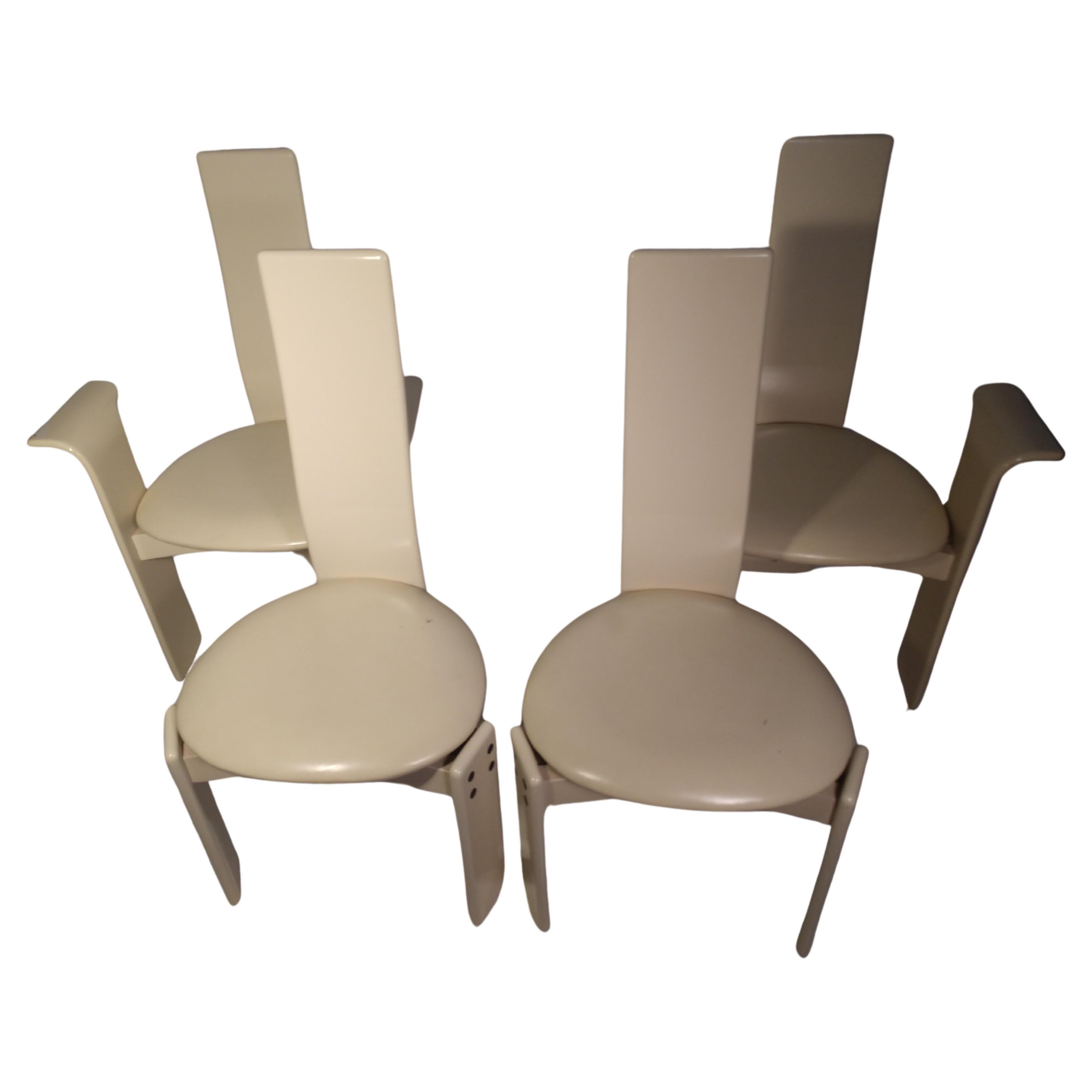 Ensemble de quatre chaises de salle à manger italiennes laquées post-modernes Bon état - En vente à Port Jervis, NY
