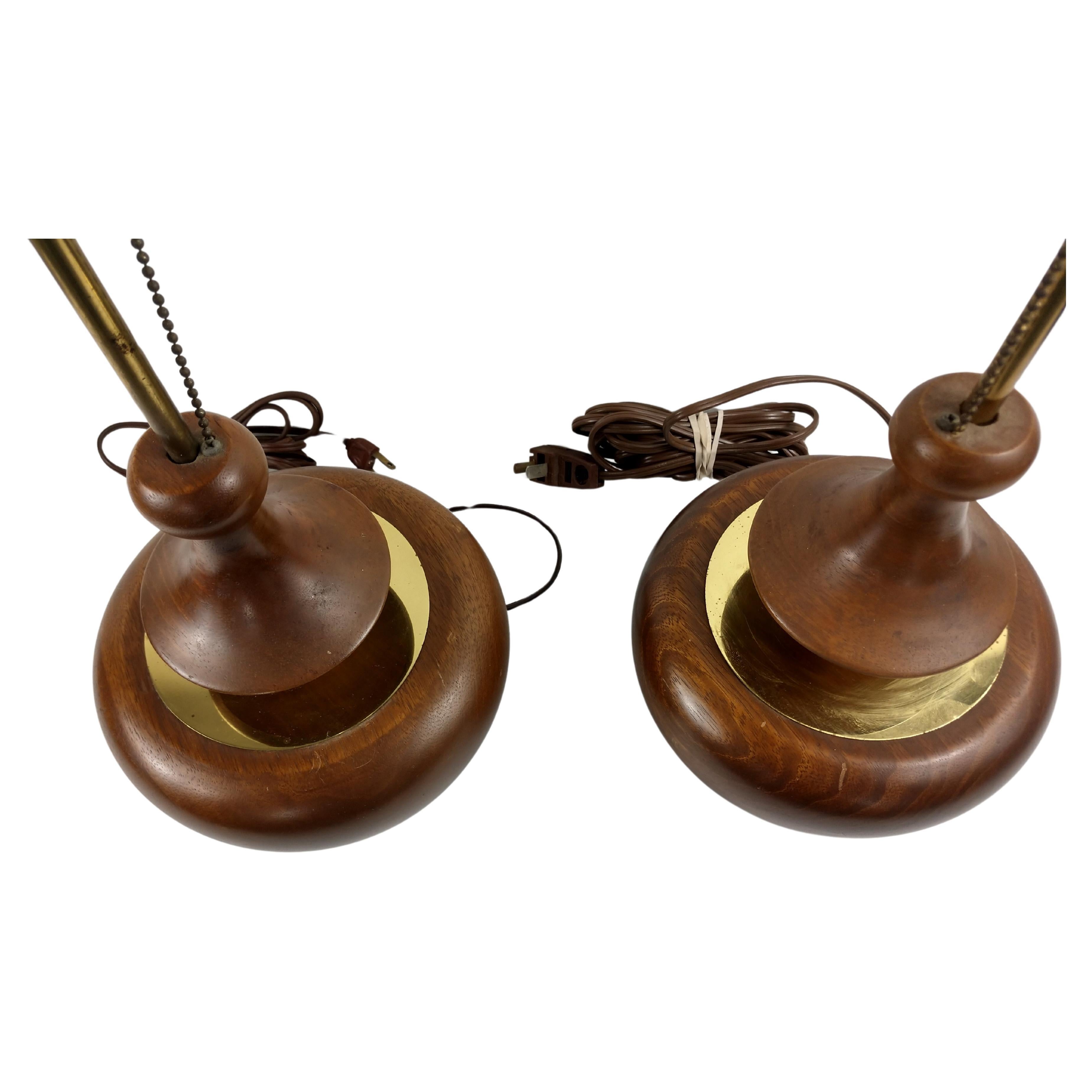 Ein Paar skulpturale dänische Mid-Century-Modern-Tischlampen von Tony Paul (Moderne der Mitte des Jahrhunderts) im Angebot