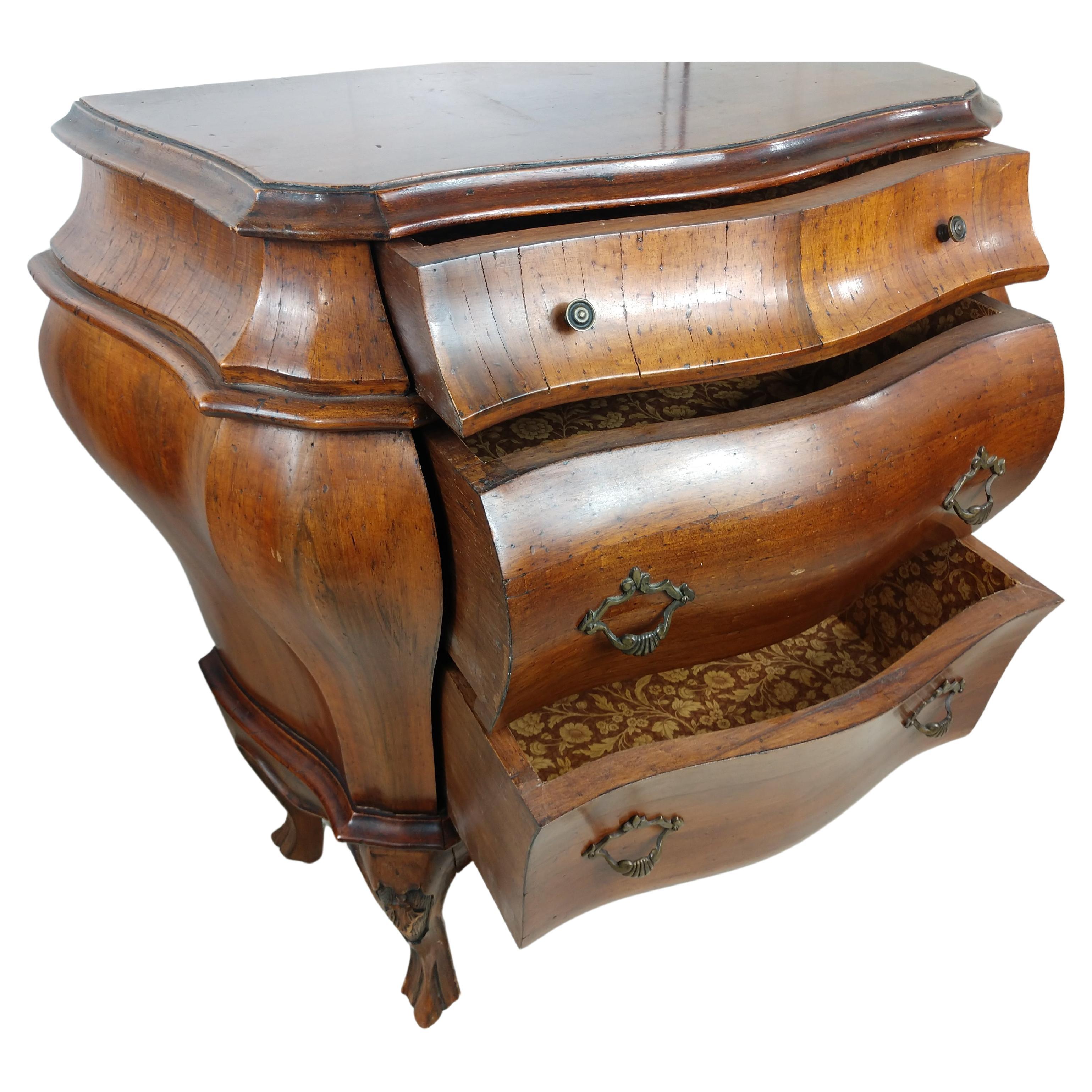 Lacquered Pair of Italian 3 Drawer Hand Crafted Bombe Commodes Night Tables, C1955 For Sale