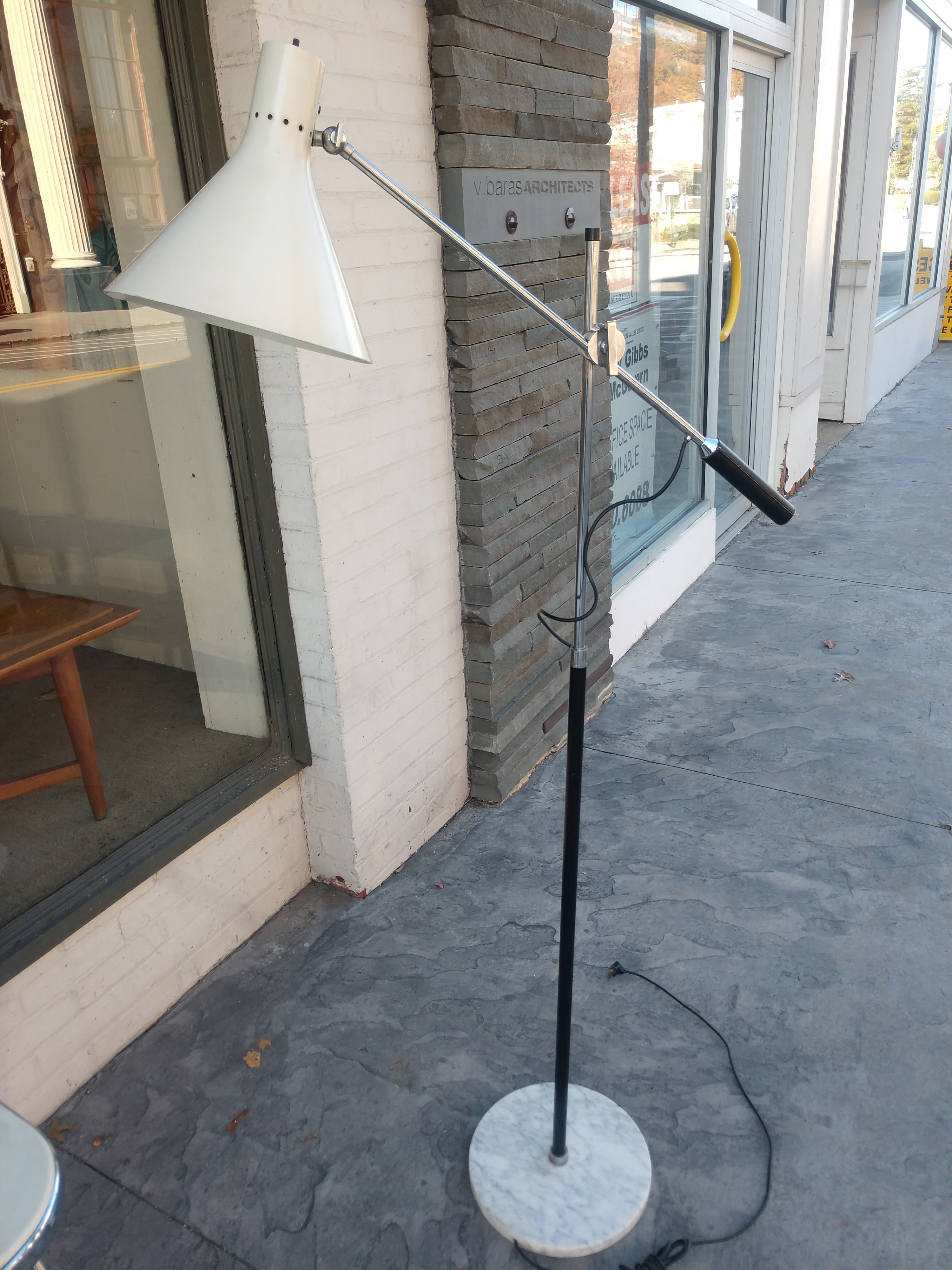 Lampadaire réglable mi-siècle moderne Arredoluce Italie en vente