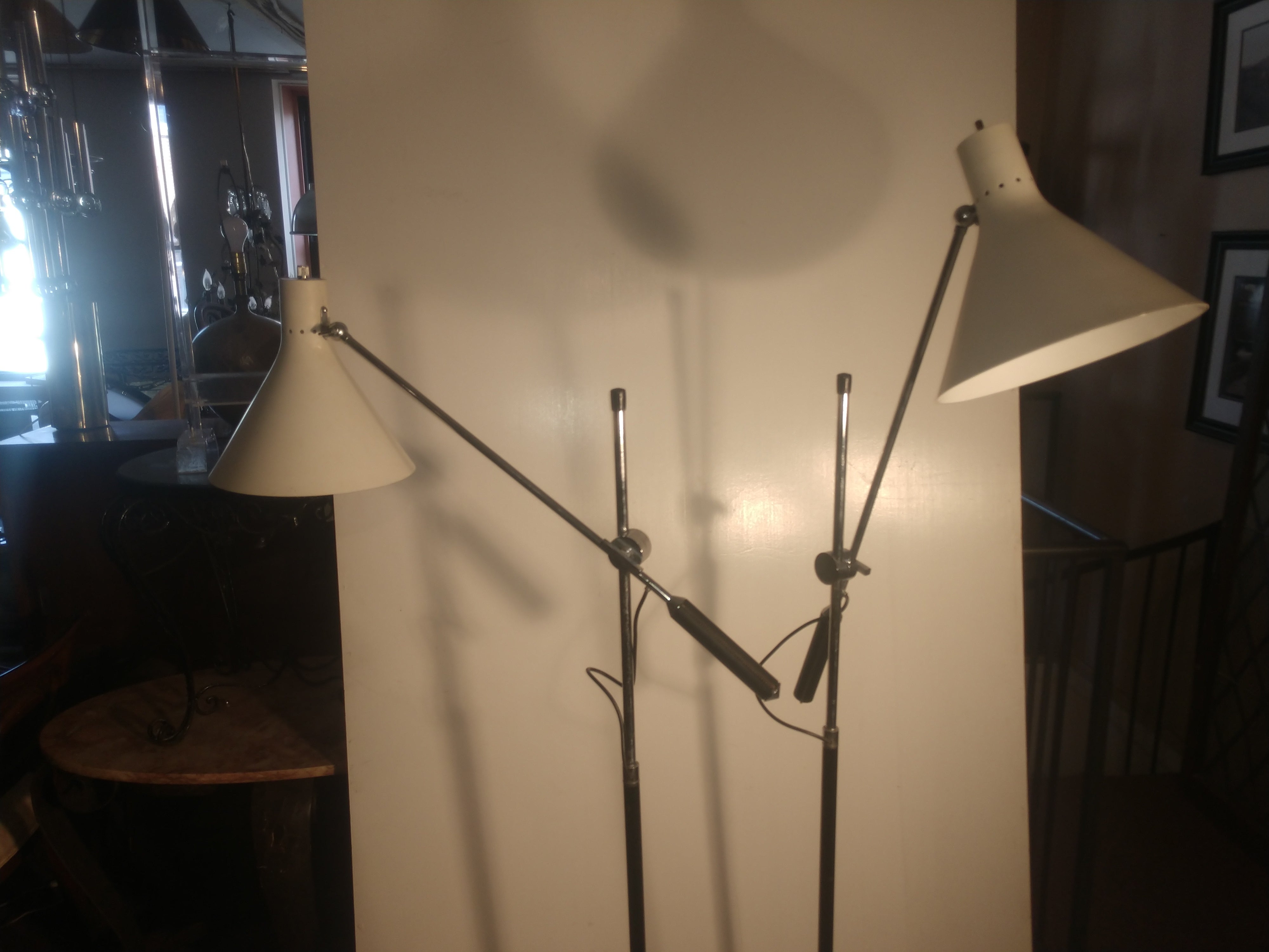 italien Paire de lampadaires Arredoluce mi-siècle moderne, Italie en vente