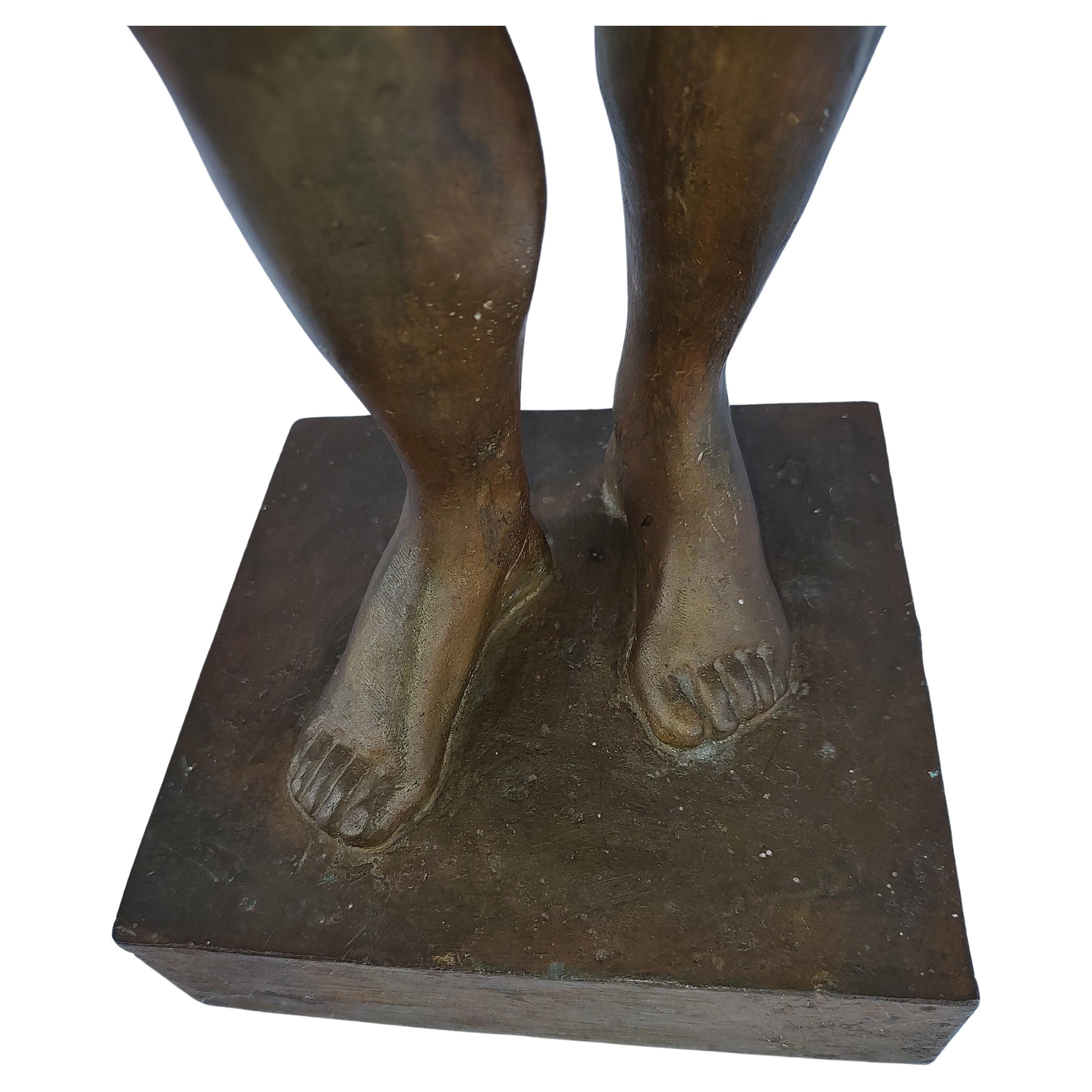 Moderne Sculpture en bronze du milieu du siècle dernier d'un nu masculin de la fonderie Guss Barth Rinteen en vente