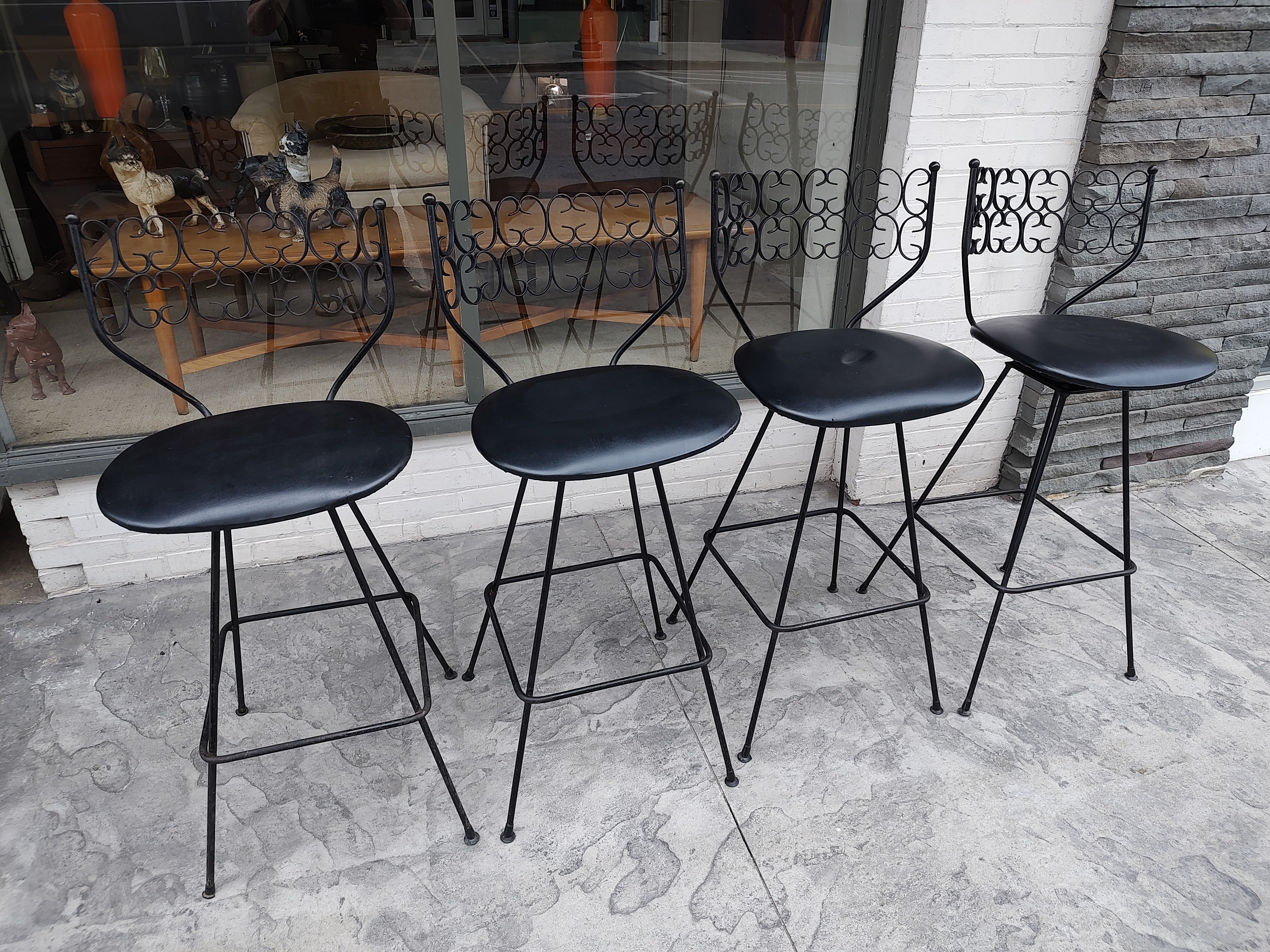 Mid-Century Modern Set of 4 Bar Counter Swiveling Stools by Arthur Umanoff For Sale 1